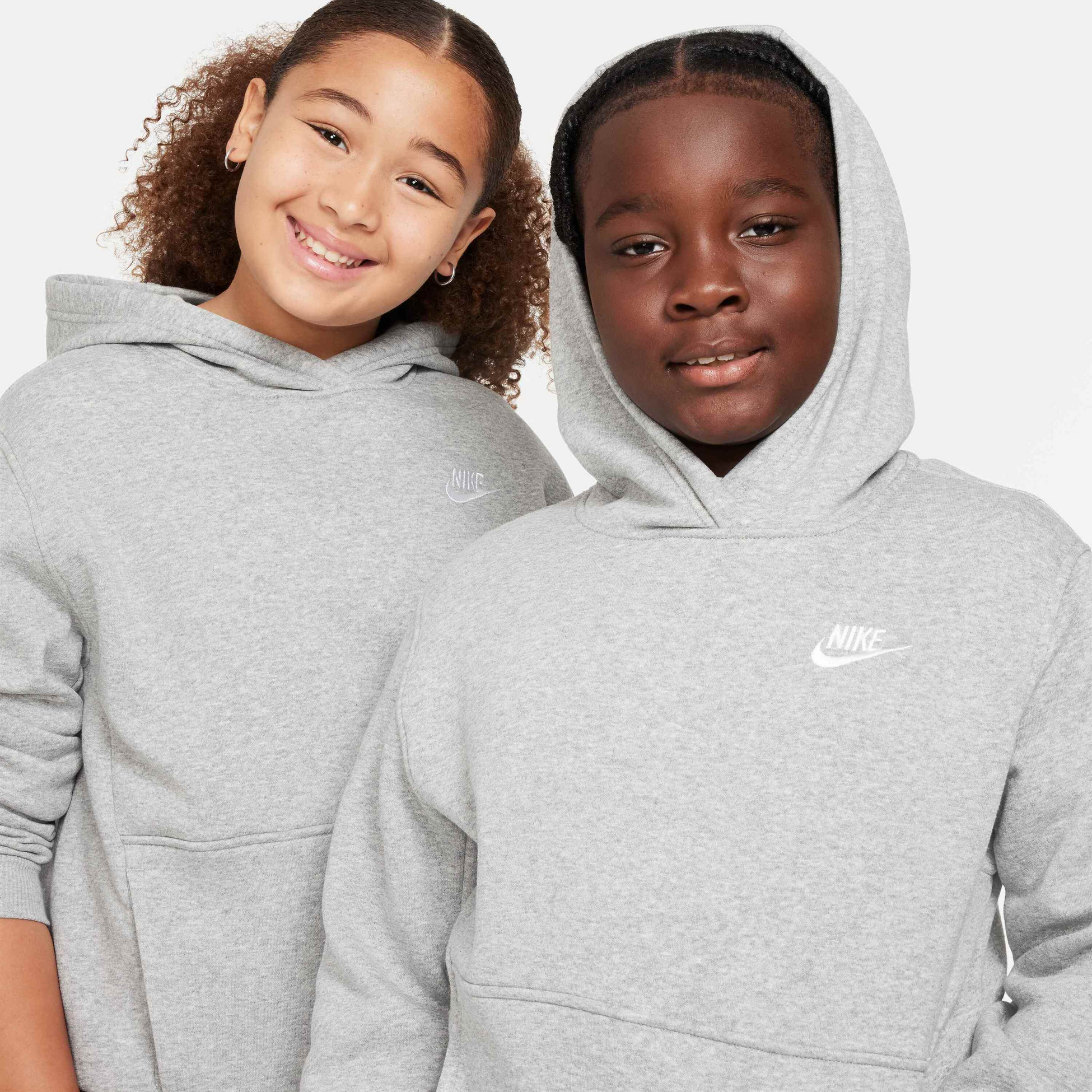 NIKE, Older Kids' Pullover Hoodie (extended Size) Sportswear Club Fleece