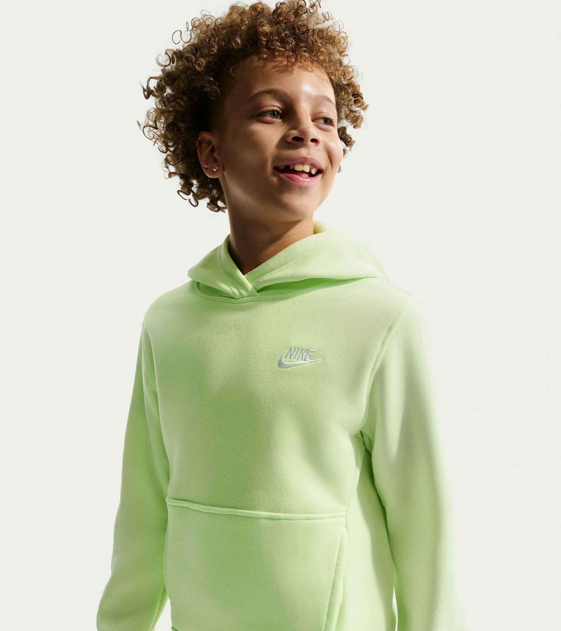 NIKE, Older Kids' Pullover Hoodie Sportswear Club Fleece
