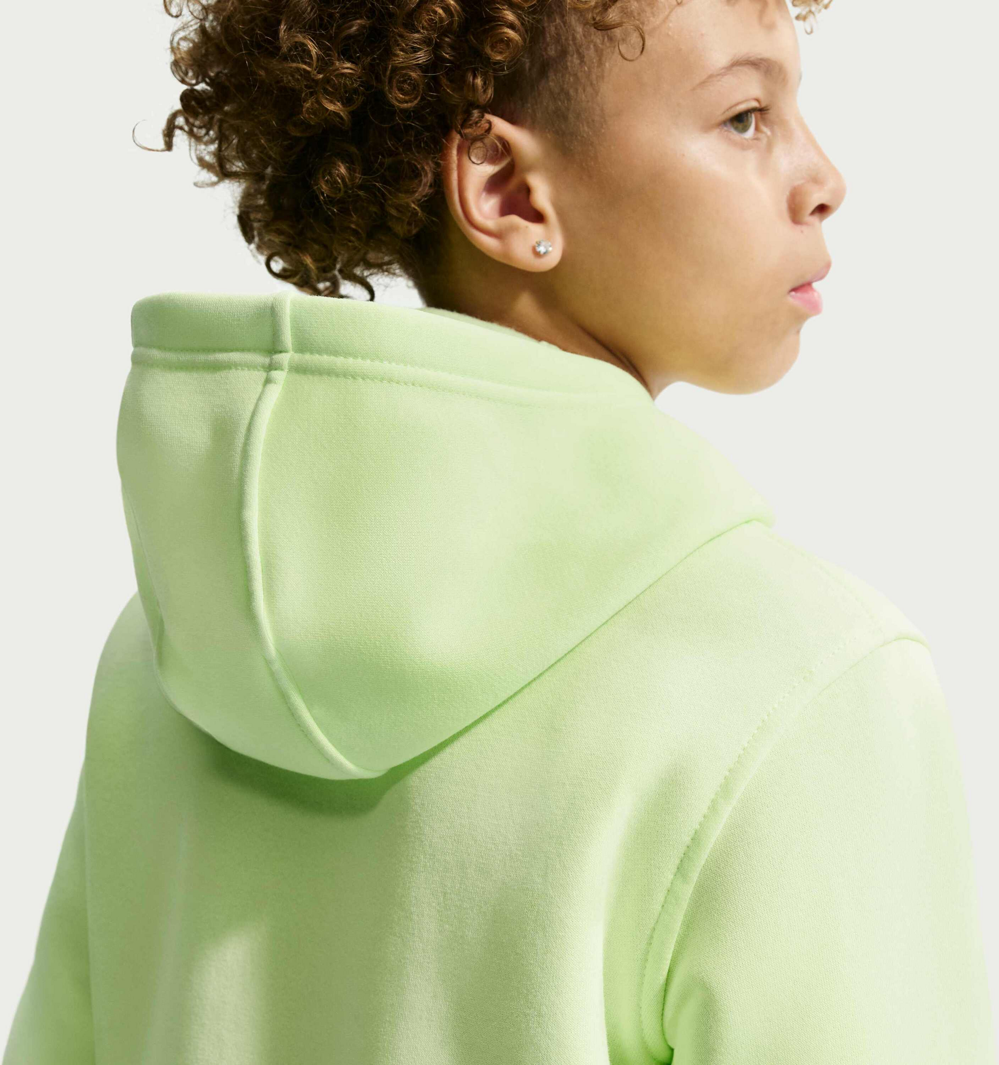 NIKE, Older Kids' Pullover Hoodie Sportswear Club Fleece