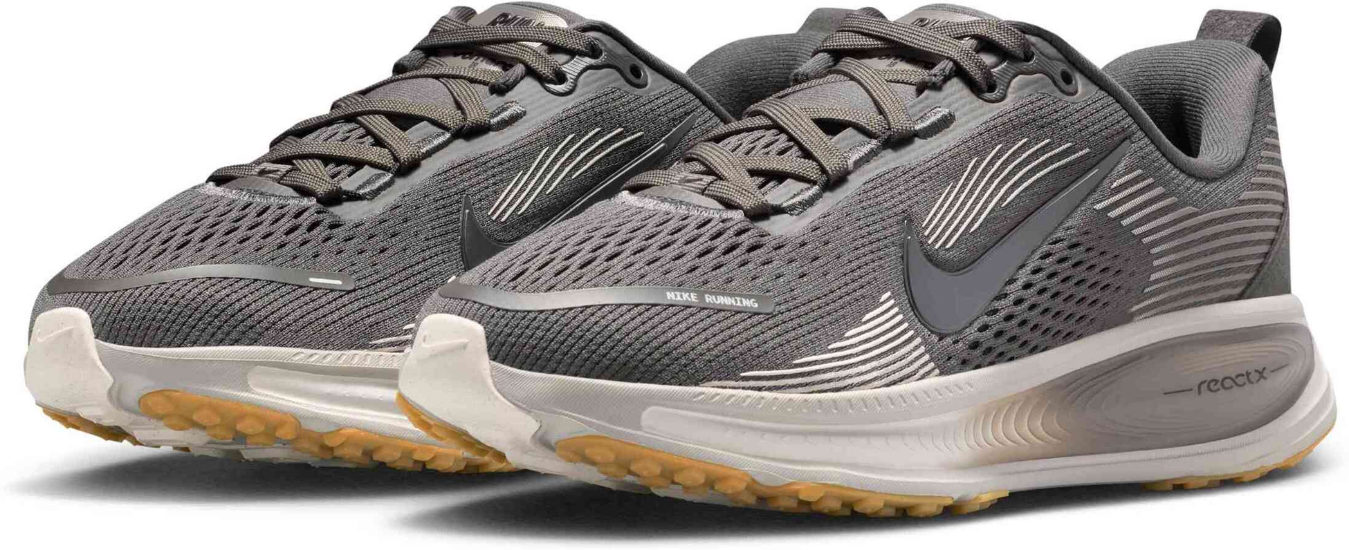 NIKE, Older Kids' Road Running Shoes Vomero 18