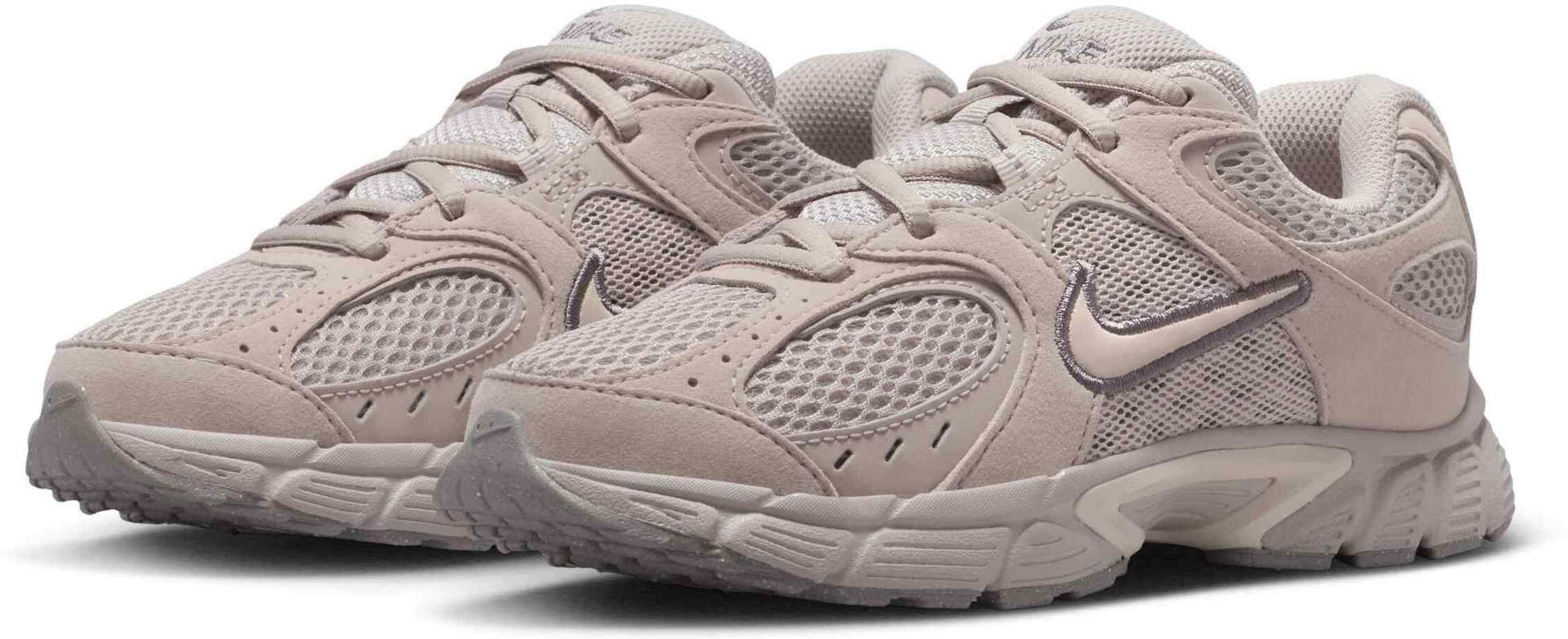 NIKE, Older Kids' Shoes V5 Runner Suede