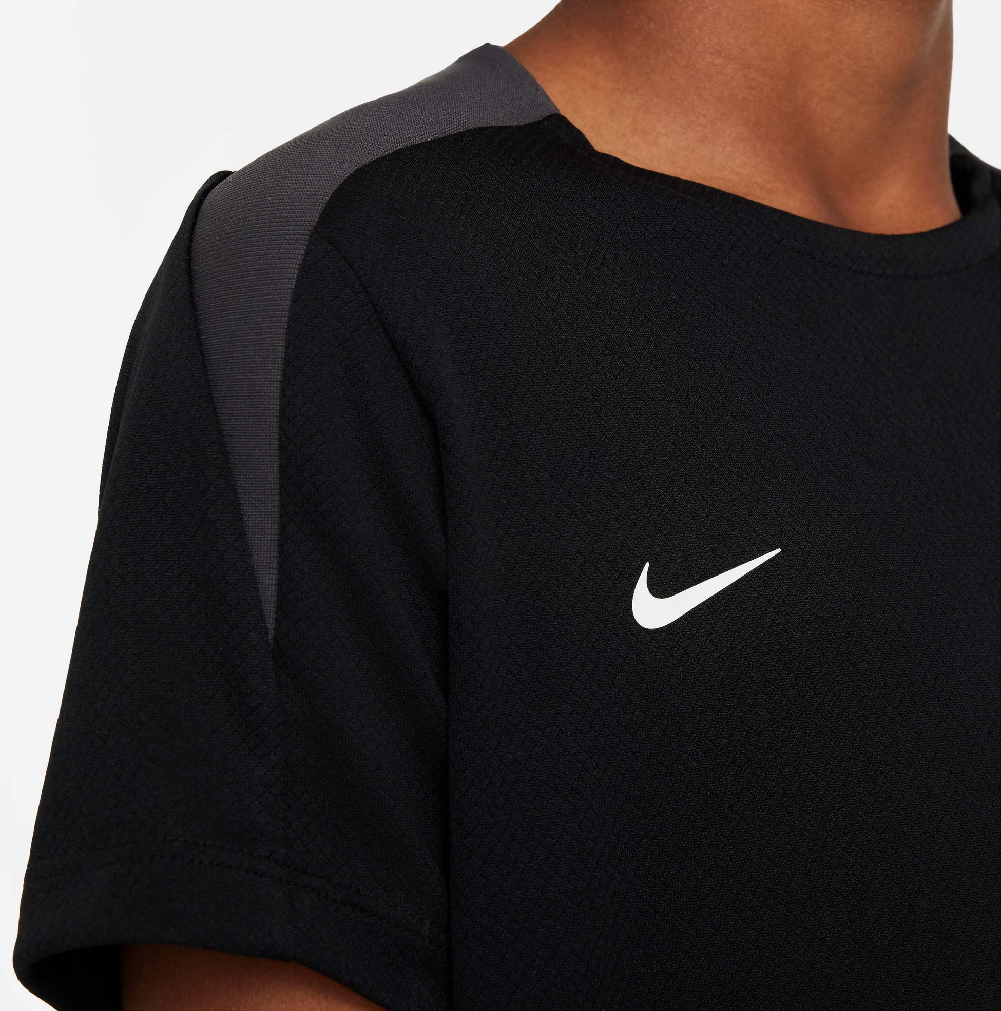 NIKE, Older Kids' Short-sleeve Football Top Dri-fit Strike