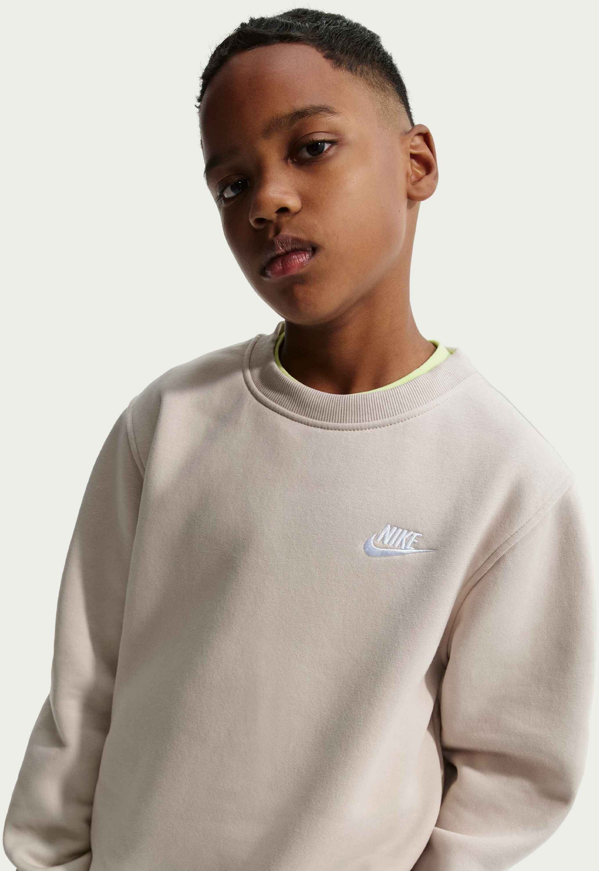 NIKE, Older Kids' Sweatshirt Sportswear Club Fleece