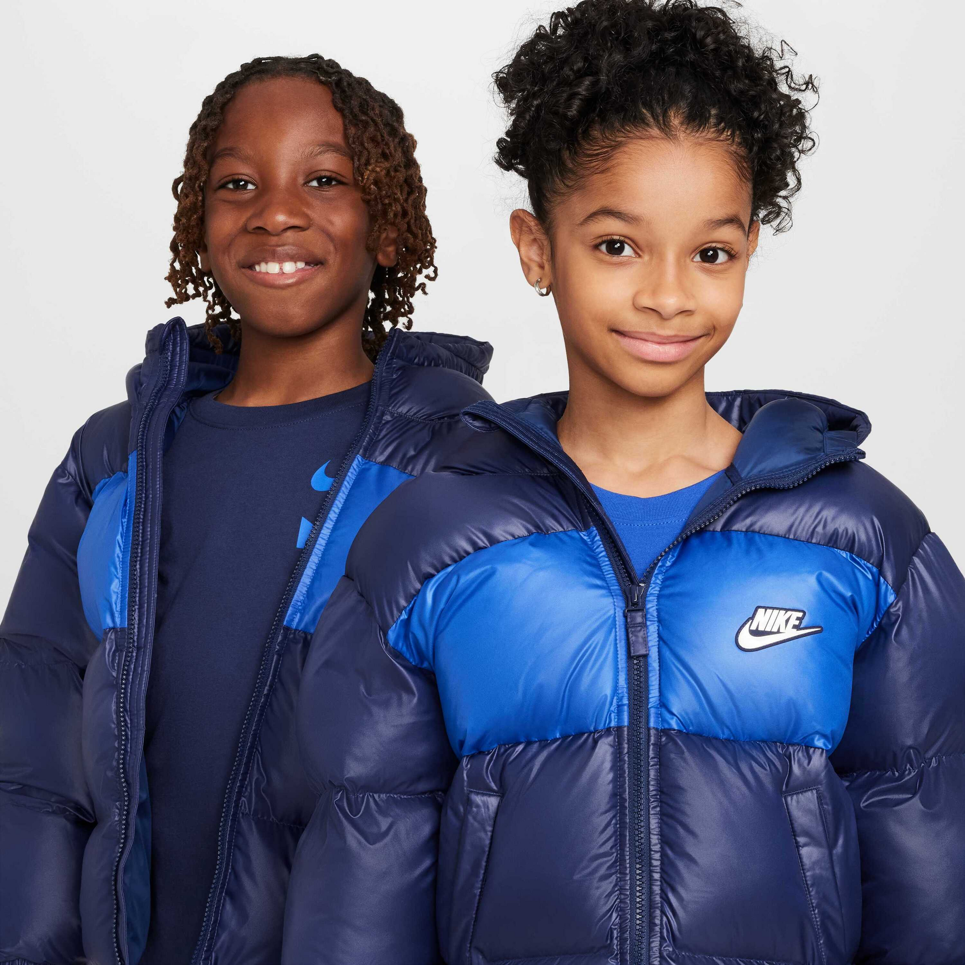 NIKE, Older Kids' Therma-fit Repel Loose Hooded Jacket Sportswear Heavyweight Synthetic Fill Easyon