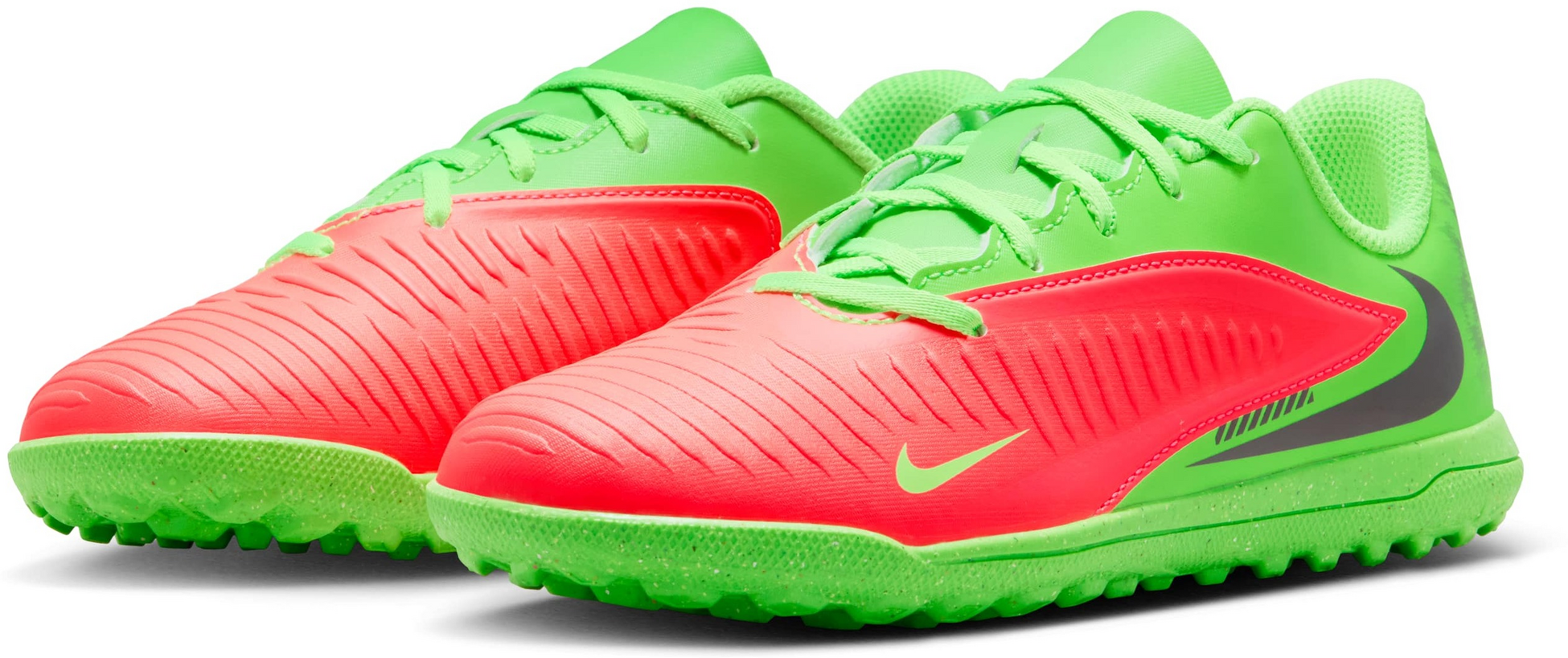 NIKE, Older Kids' Turf Football Shoe Jr. Phantom 6 Low Club 'erling Haaland'