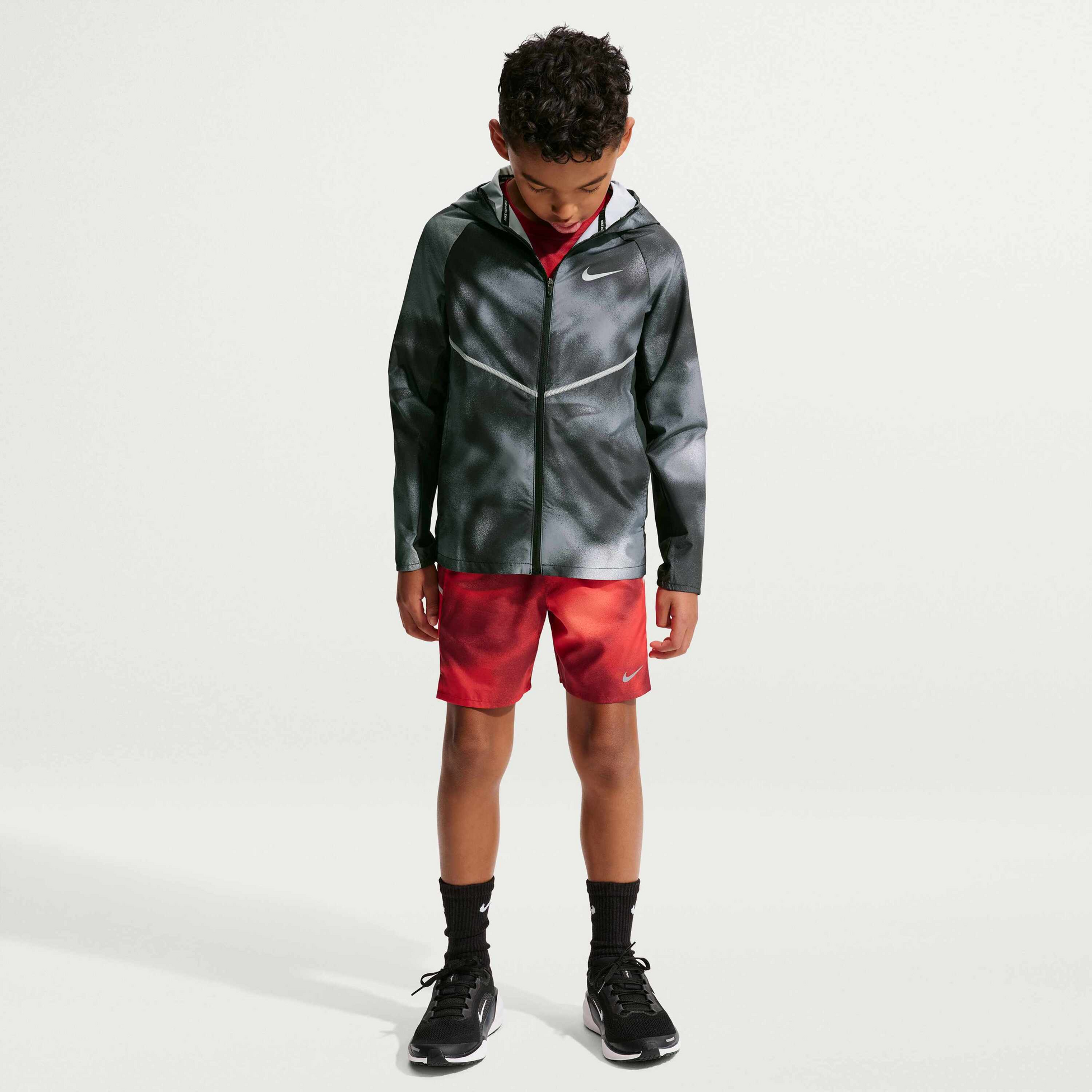 NIKE, Older Kids' Uv + Repel Jacket Miler