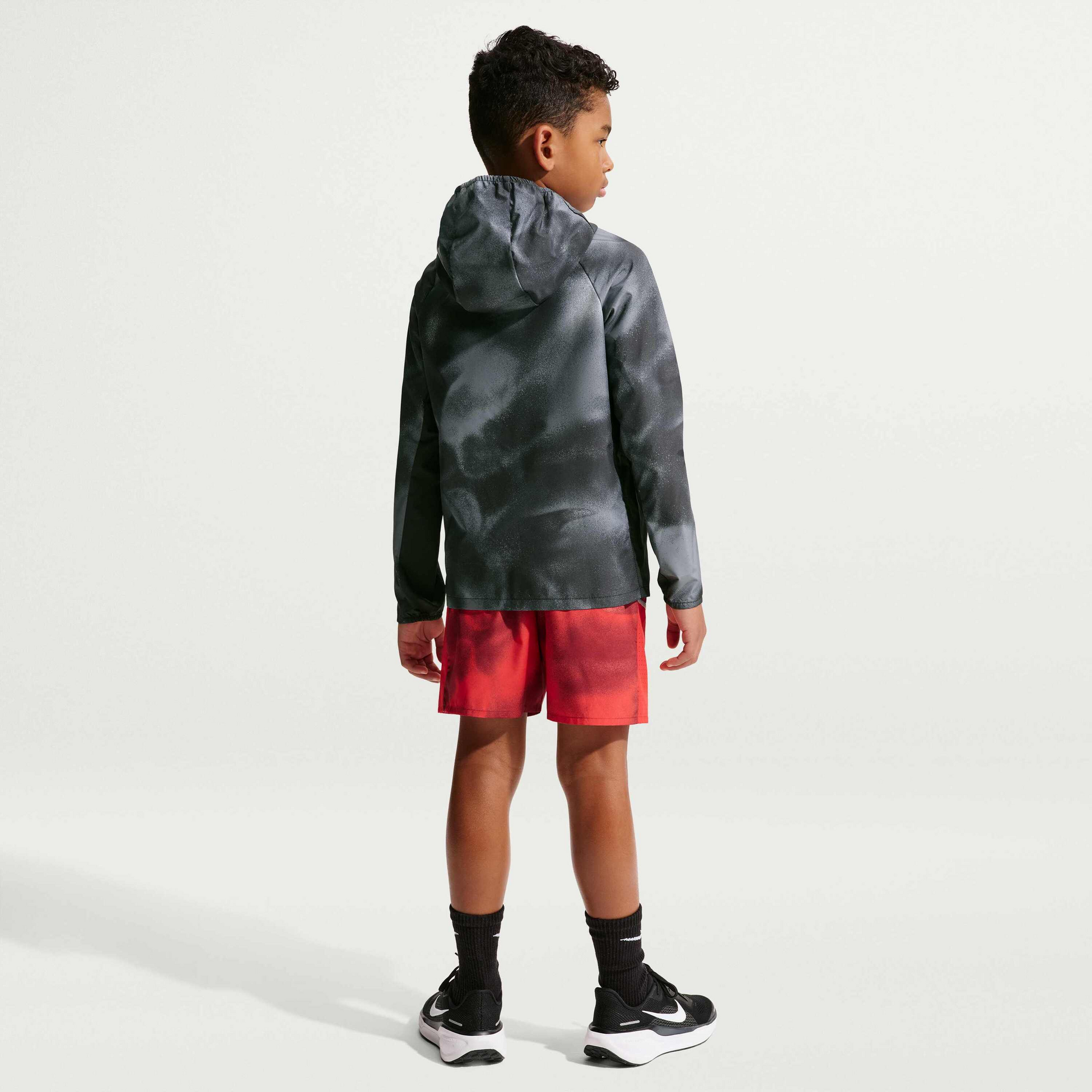 NIKE, Older Kids' Uv + Repel Jacket Miler