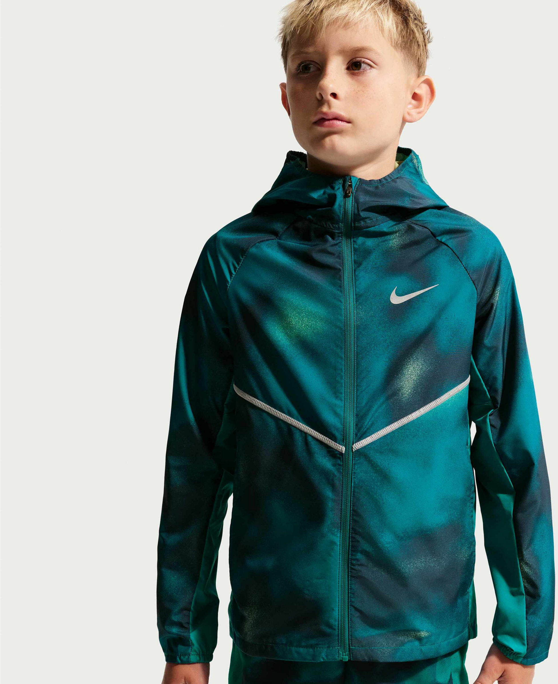 NIKE, Older Kids' Uv + Repel Jacket Miler