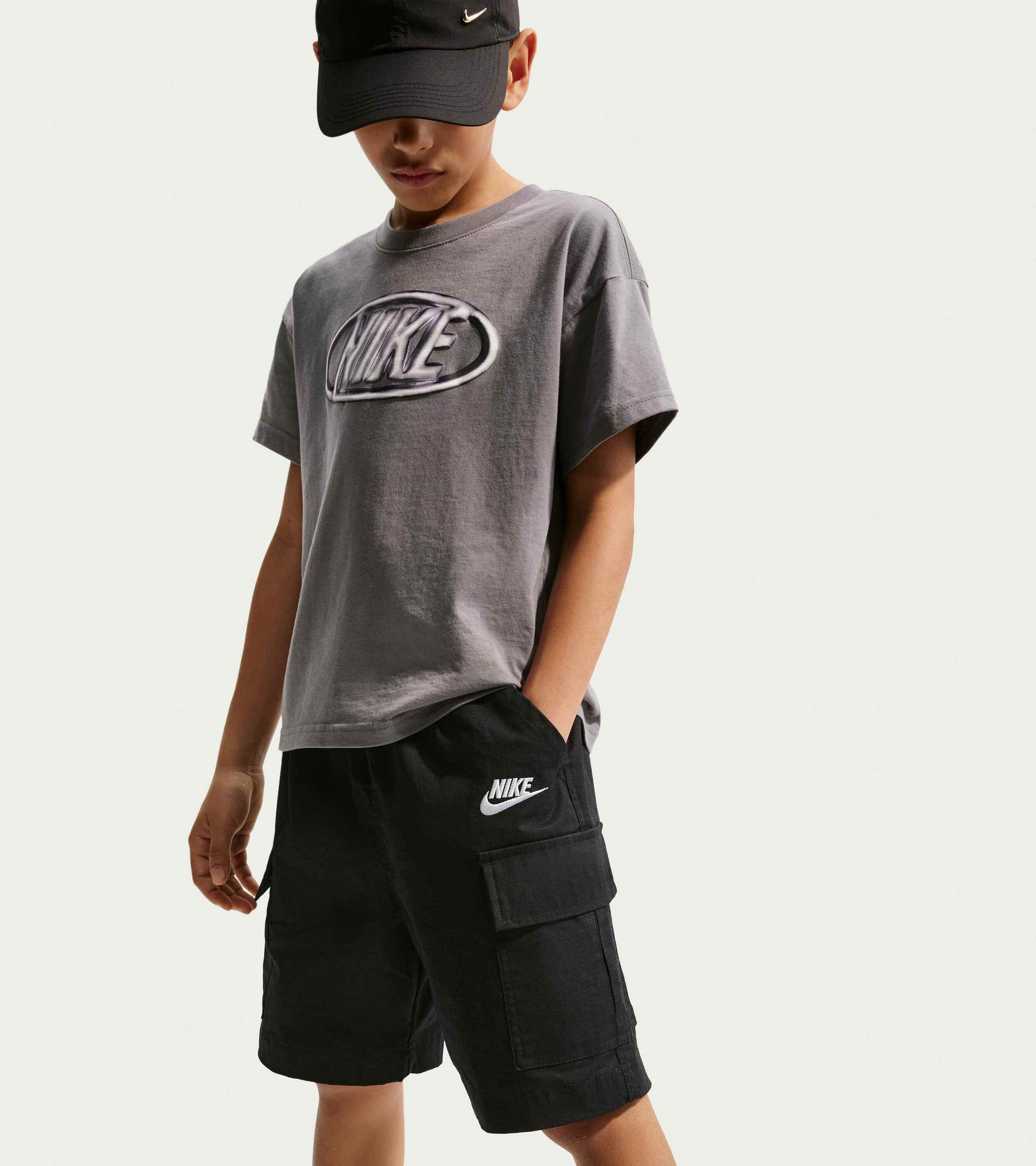 NIKE, Older Kids' Woven Cargo Shorts Sportswear Club