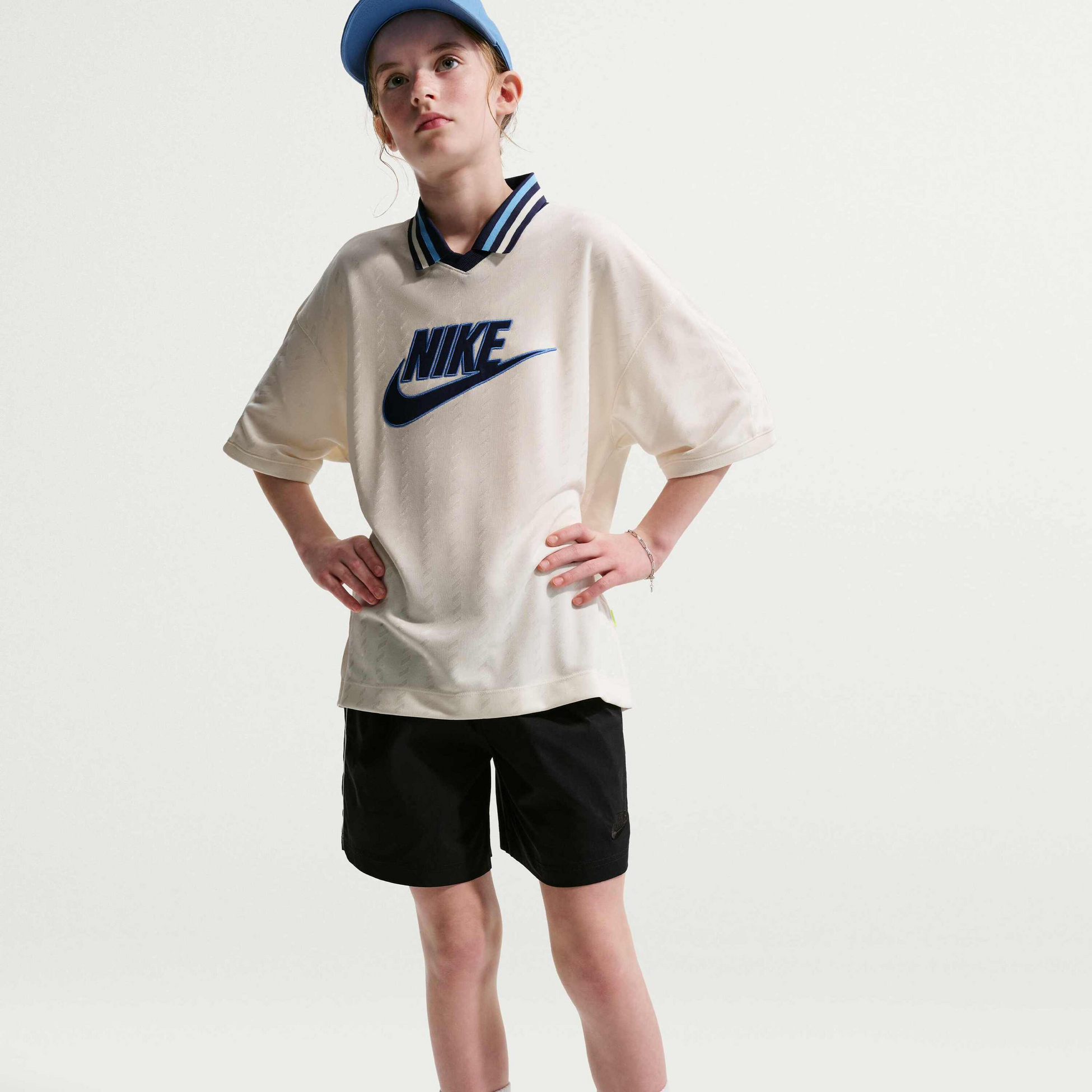 NIKE, Older Kids' Woven Shorts Sportswear