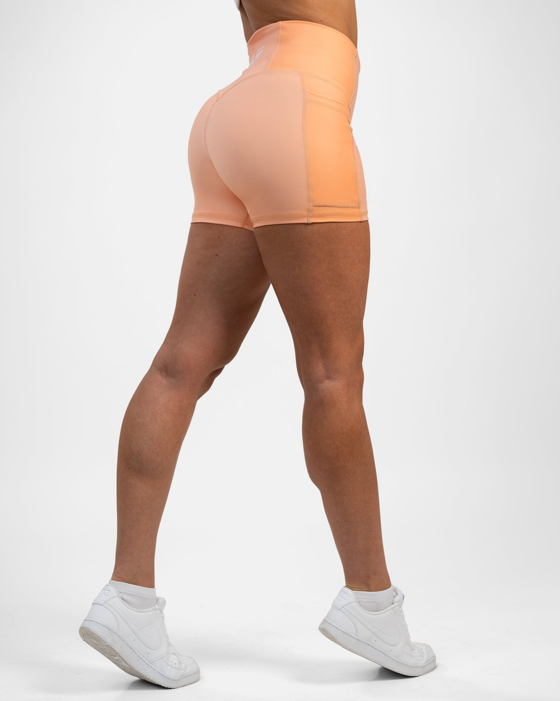 GAVELO, Pastel Paradise Shorts Peach