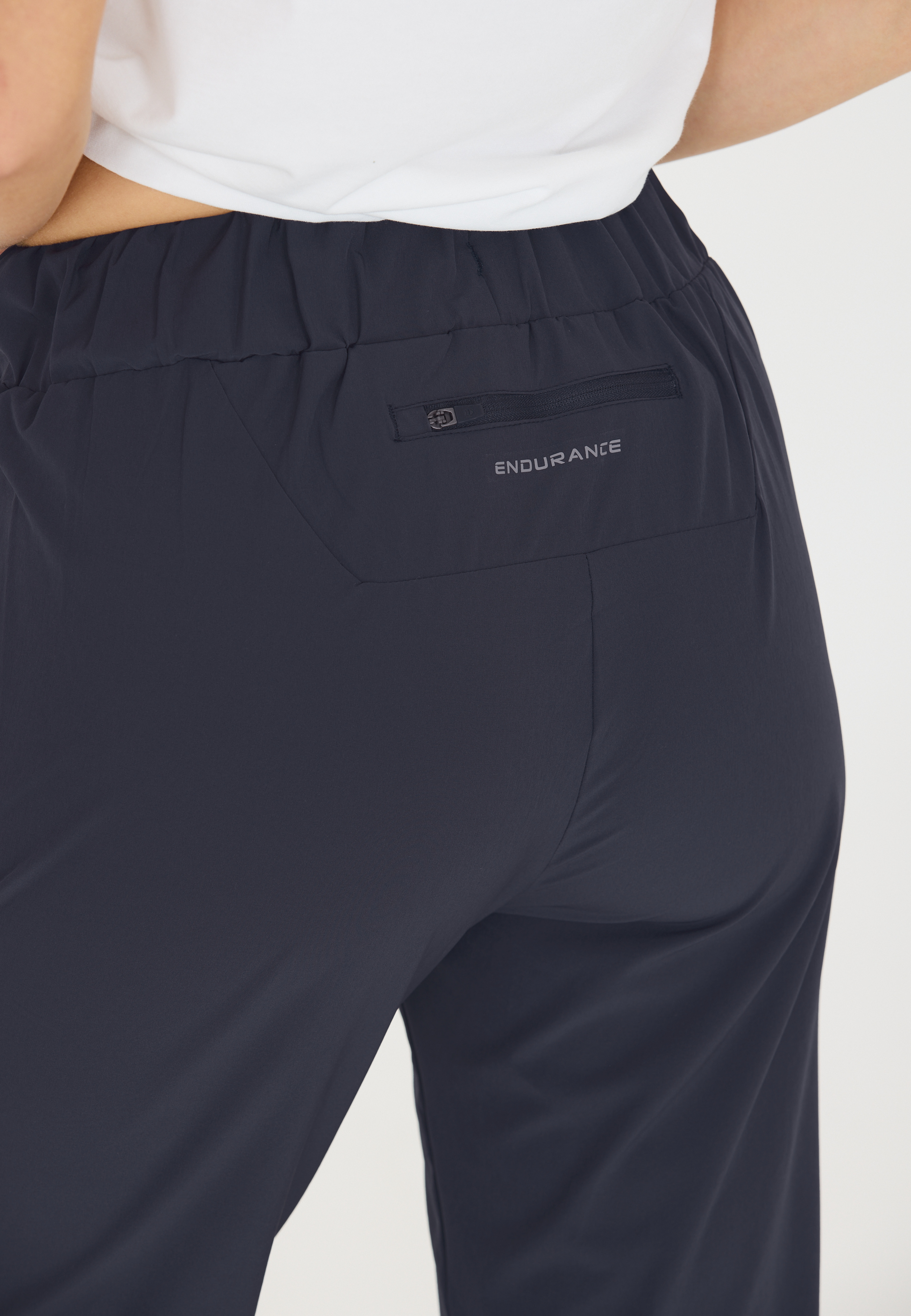 ENDURANCE, Phile Stretch Training Pants