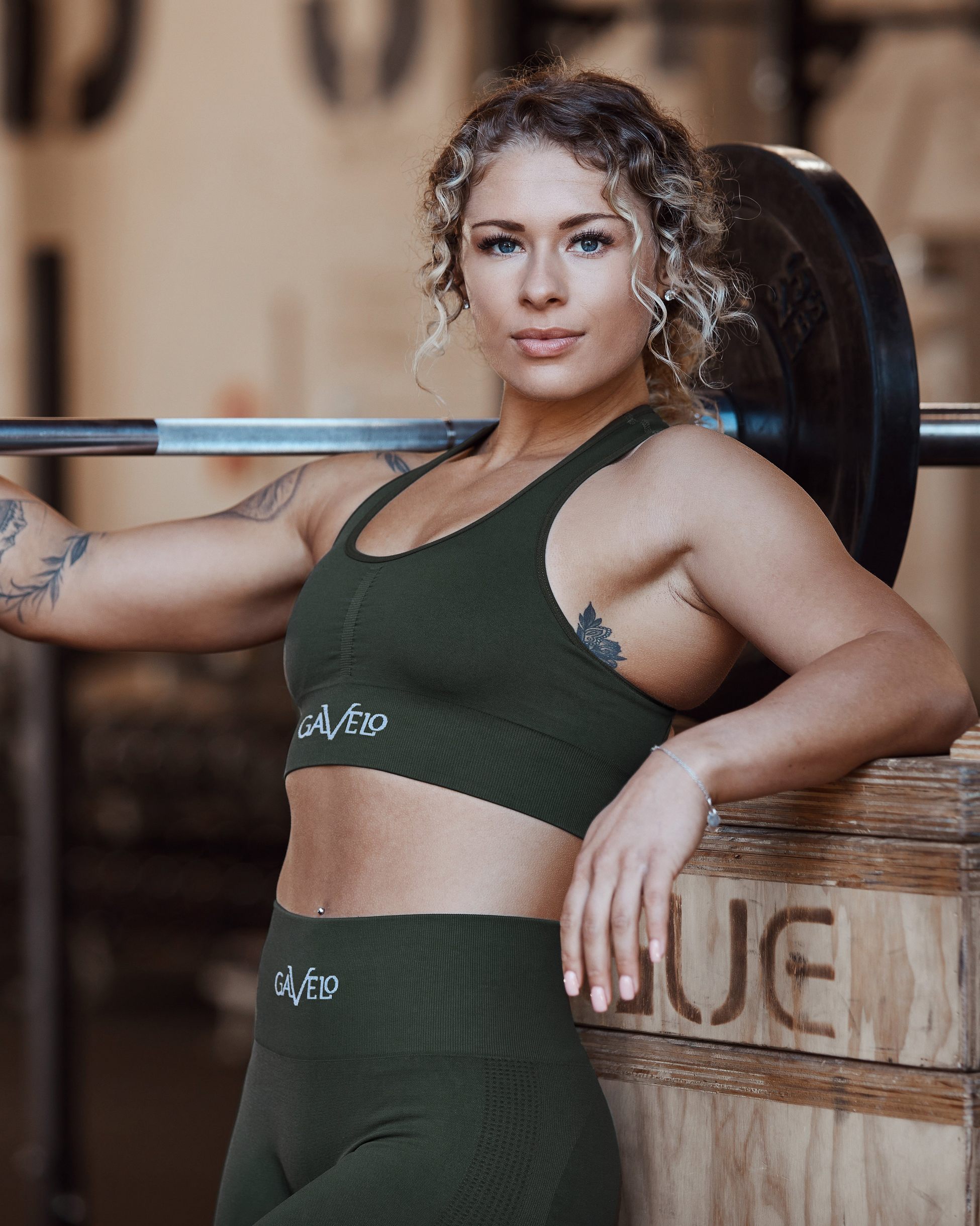 GAVELO, Pop Army Green Tights