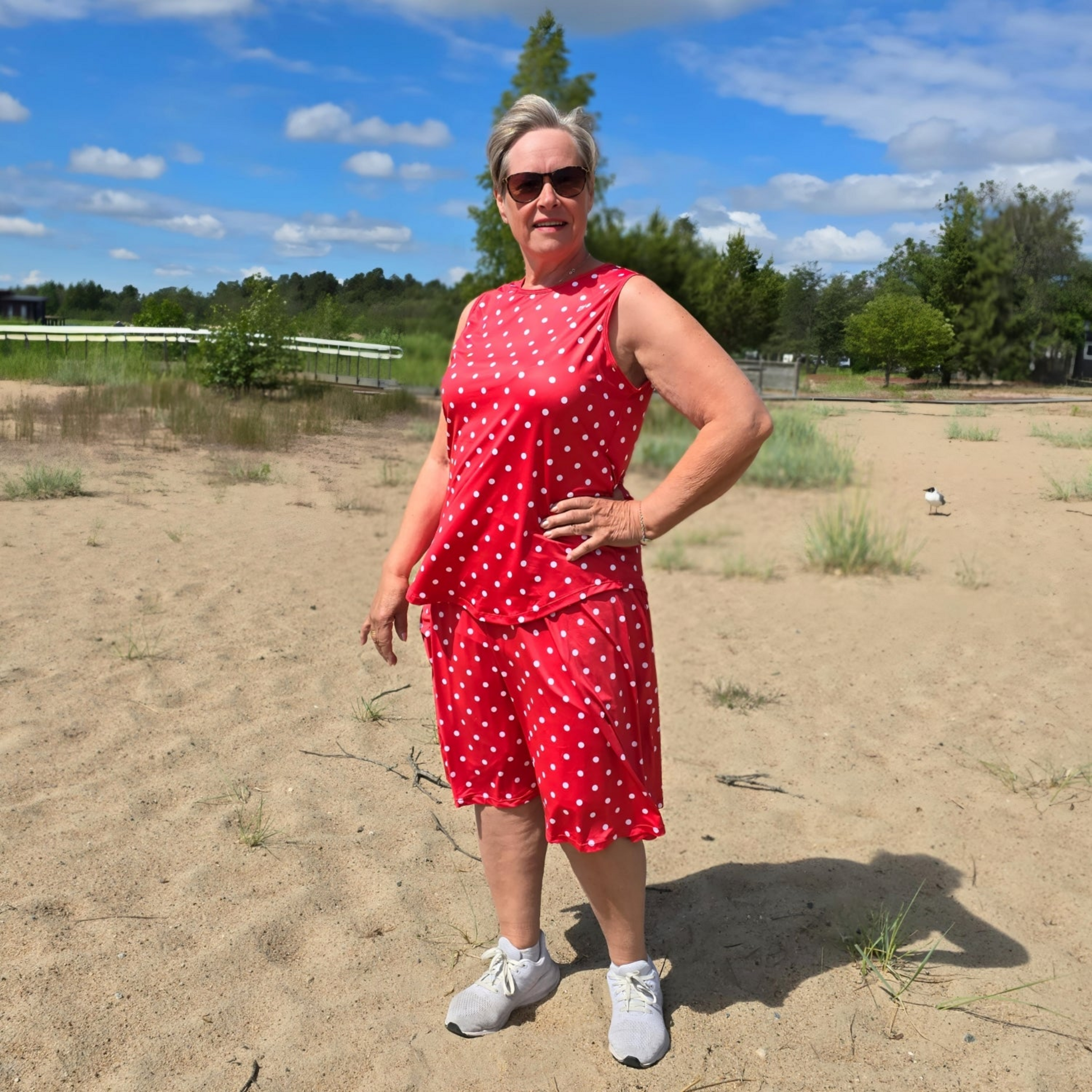 SHE DID, Prickigt Linne Rött