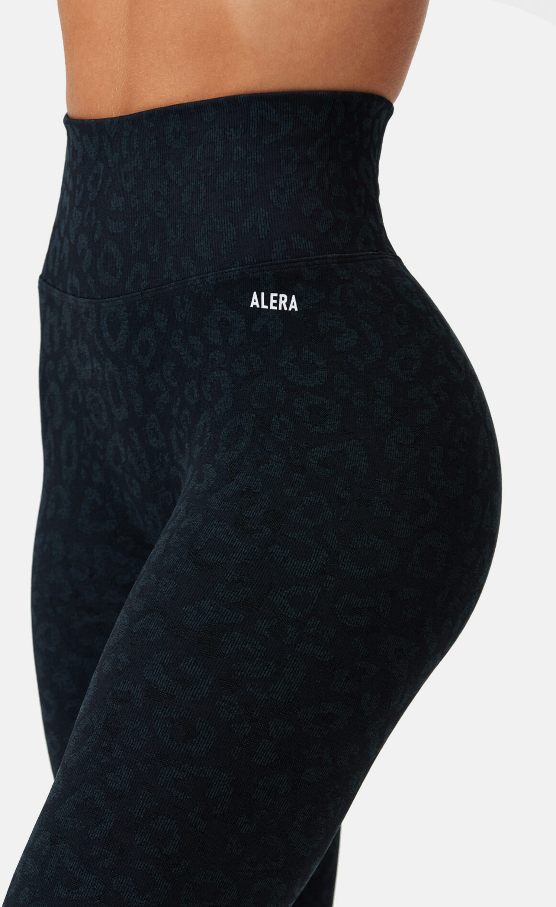 ALERA, Primal Leo Scrunch Tights