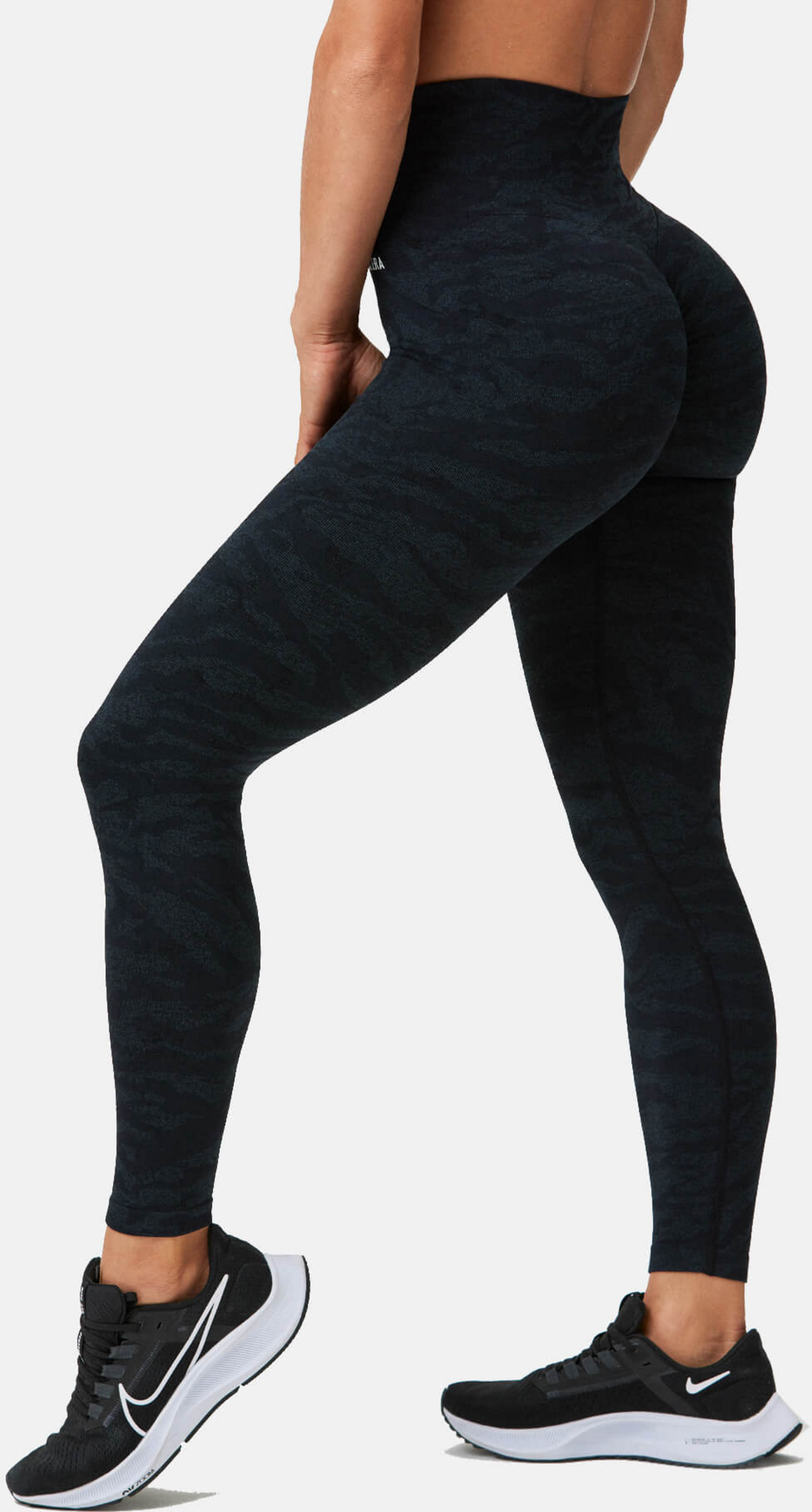 ALERA, Primal Tiger Scrunch Tights