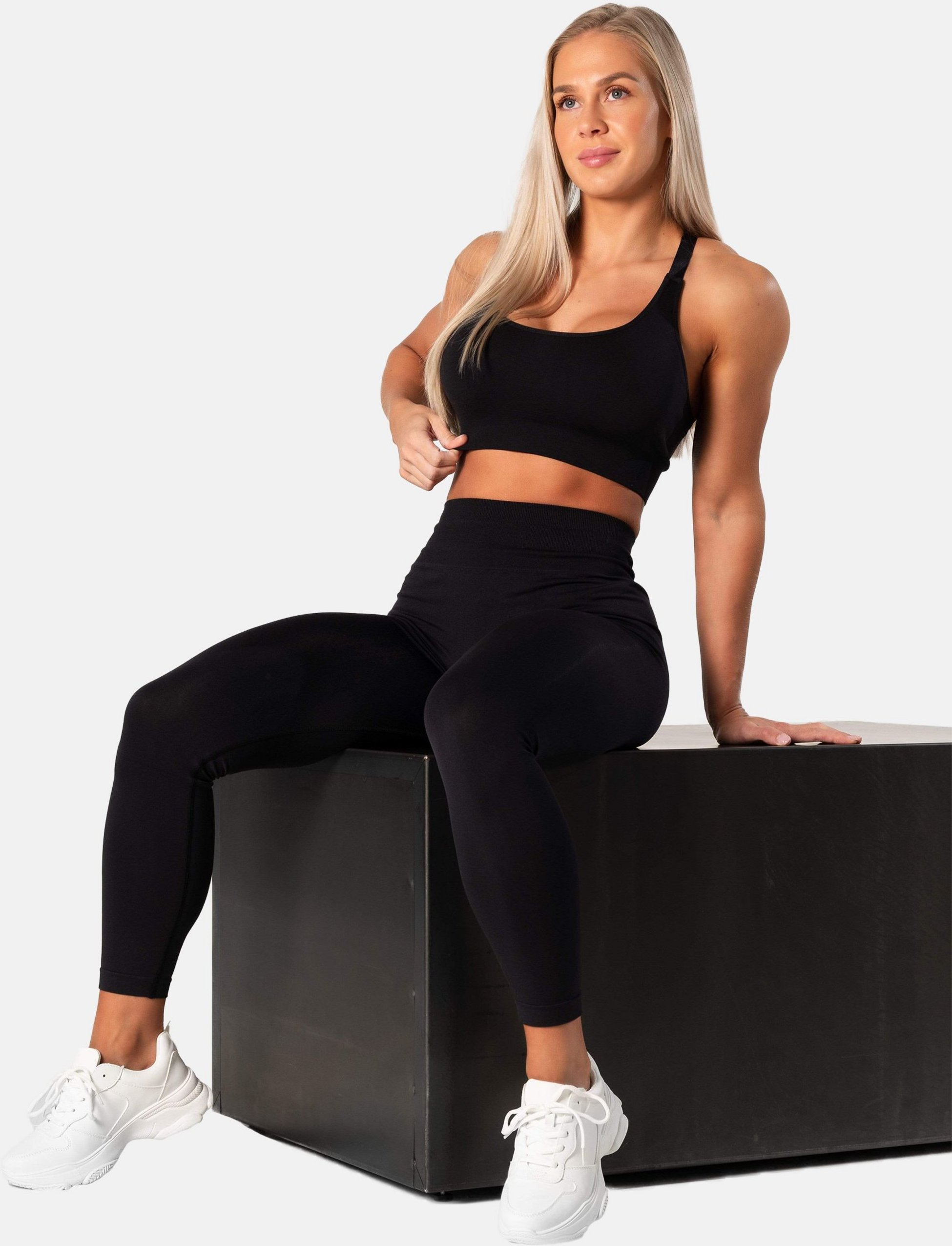 RELODE, Prime Scrunch Top - Svart