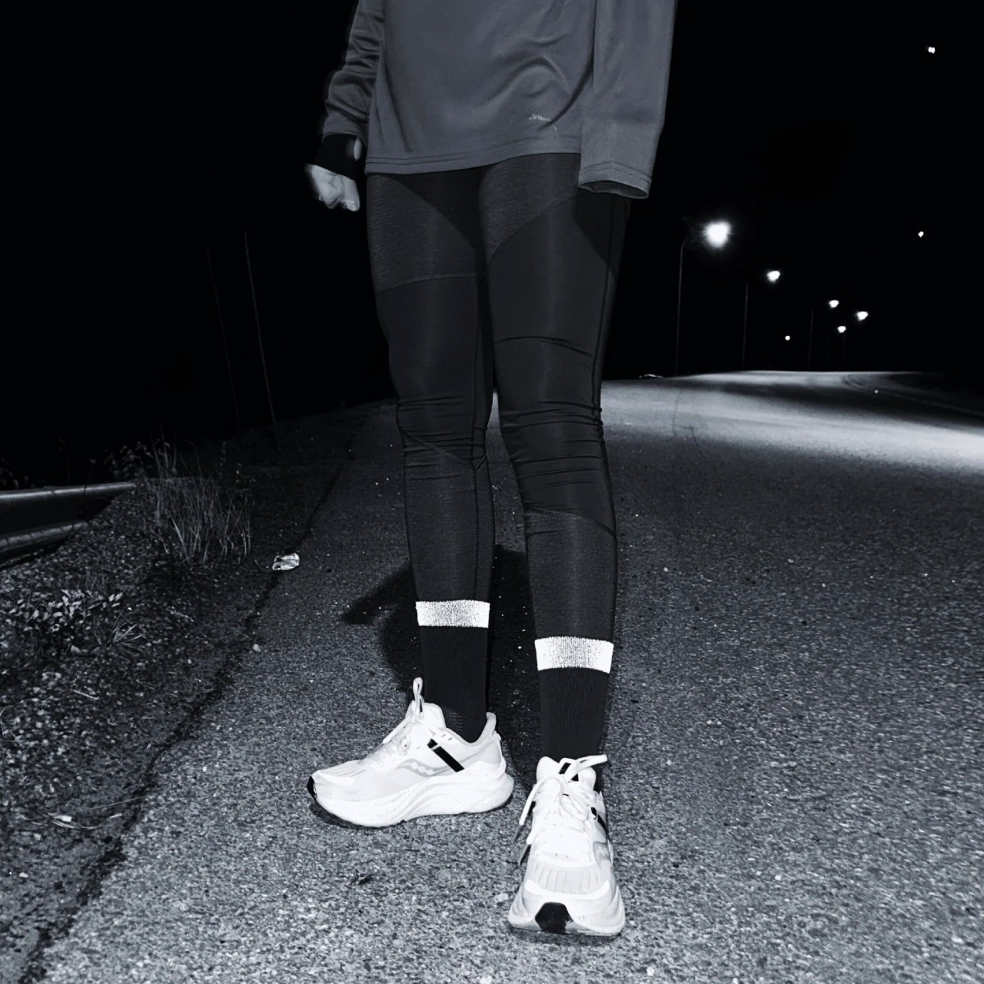SAVVYDAYS, Reflective Twilight Functional Crew Socks