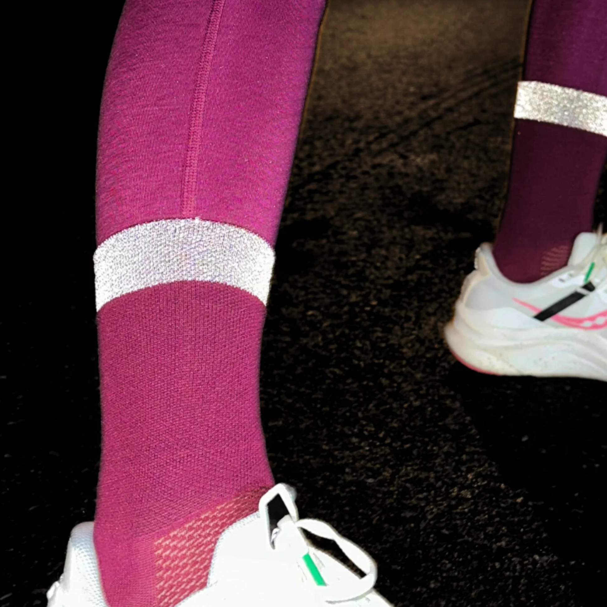 SAVVYDAYS, Reflective Twilight Functional Crew Socks