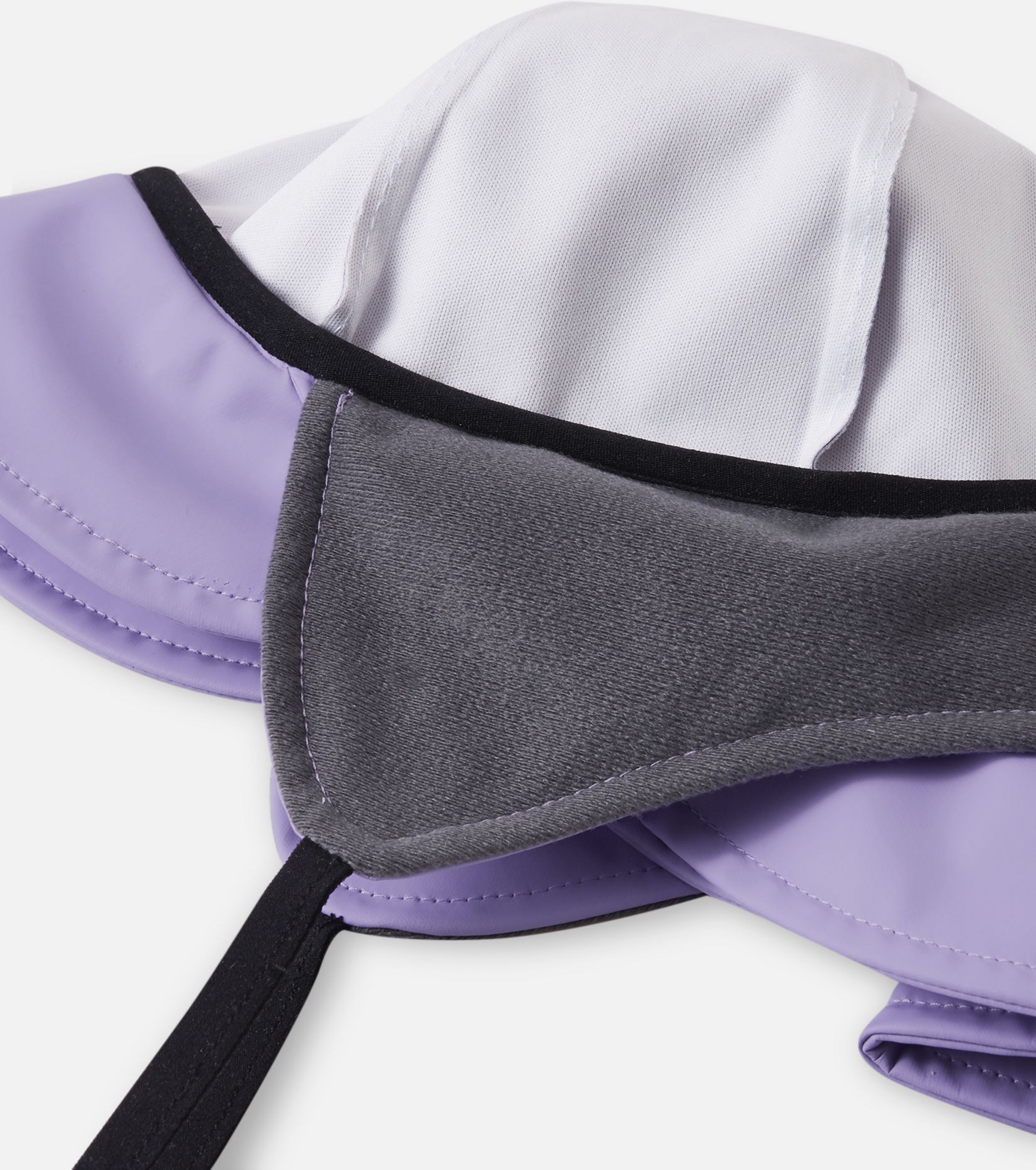 REIMA, Regnhatt Rainy