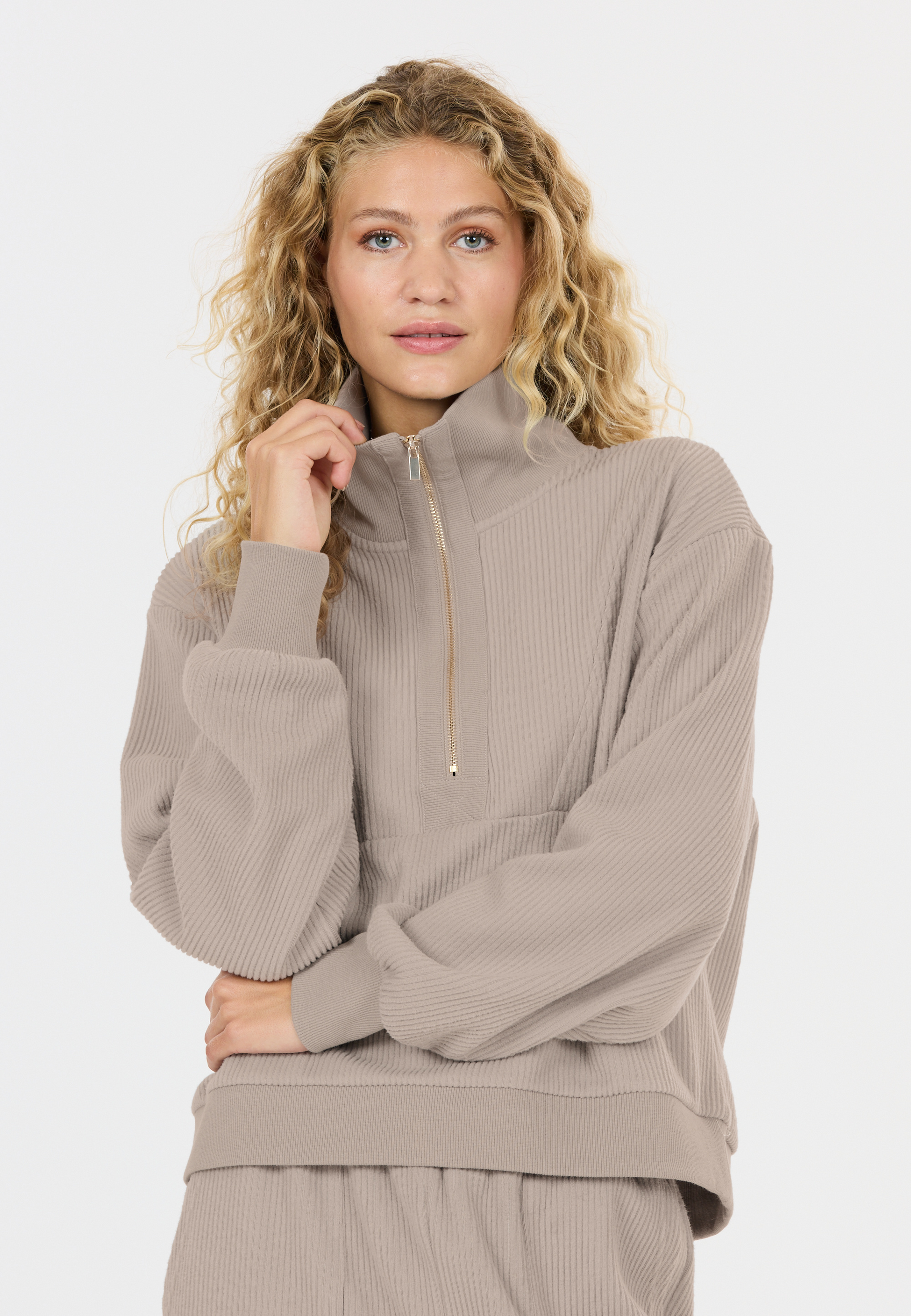 ATHLECIA, Reiley