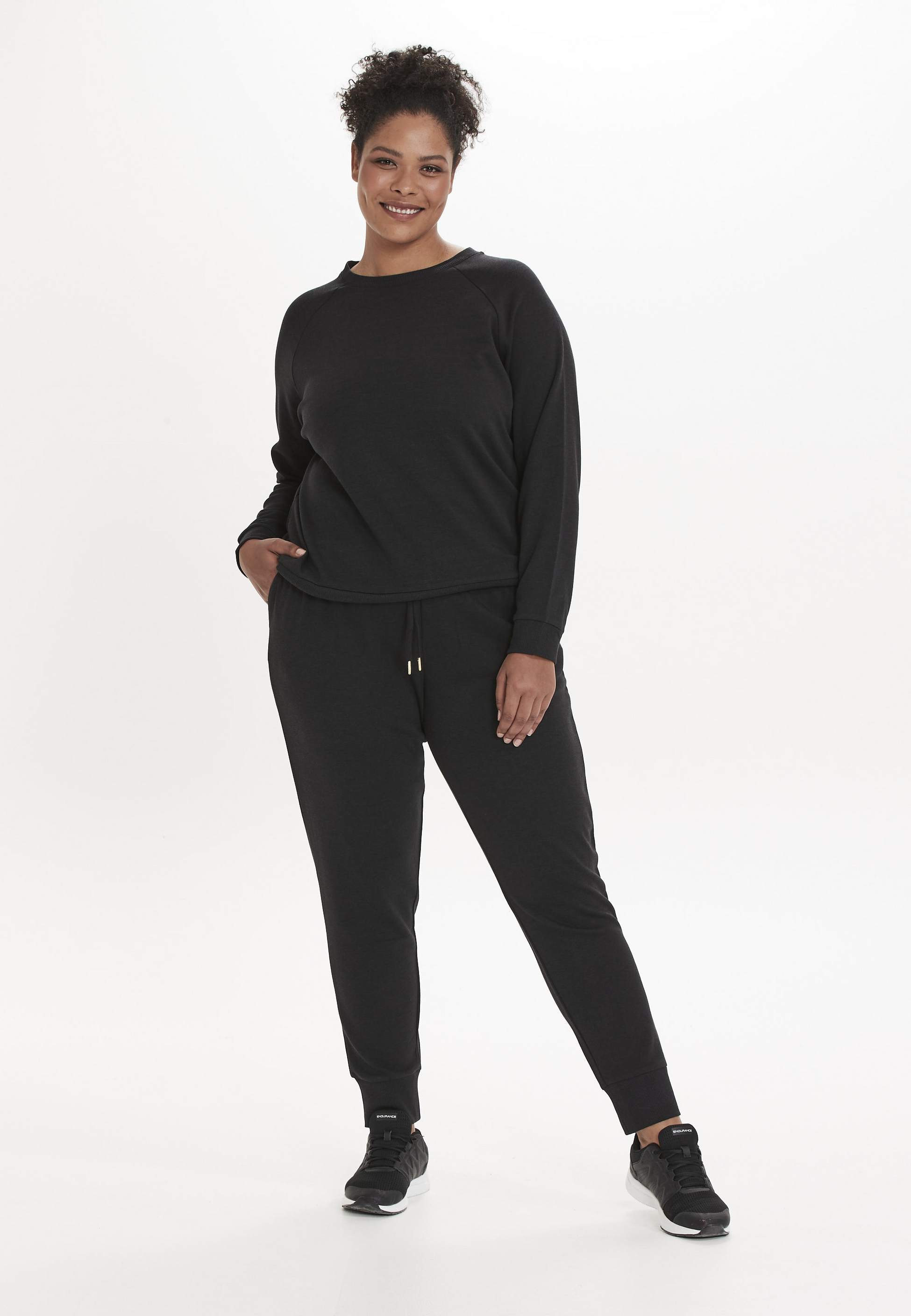 Q SPORTSWEAR, Reilily Training Pants