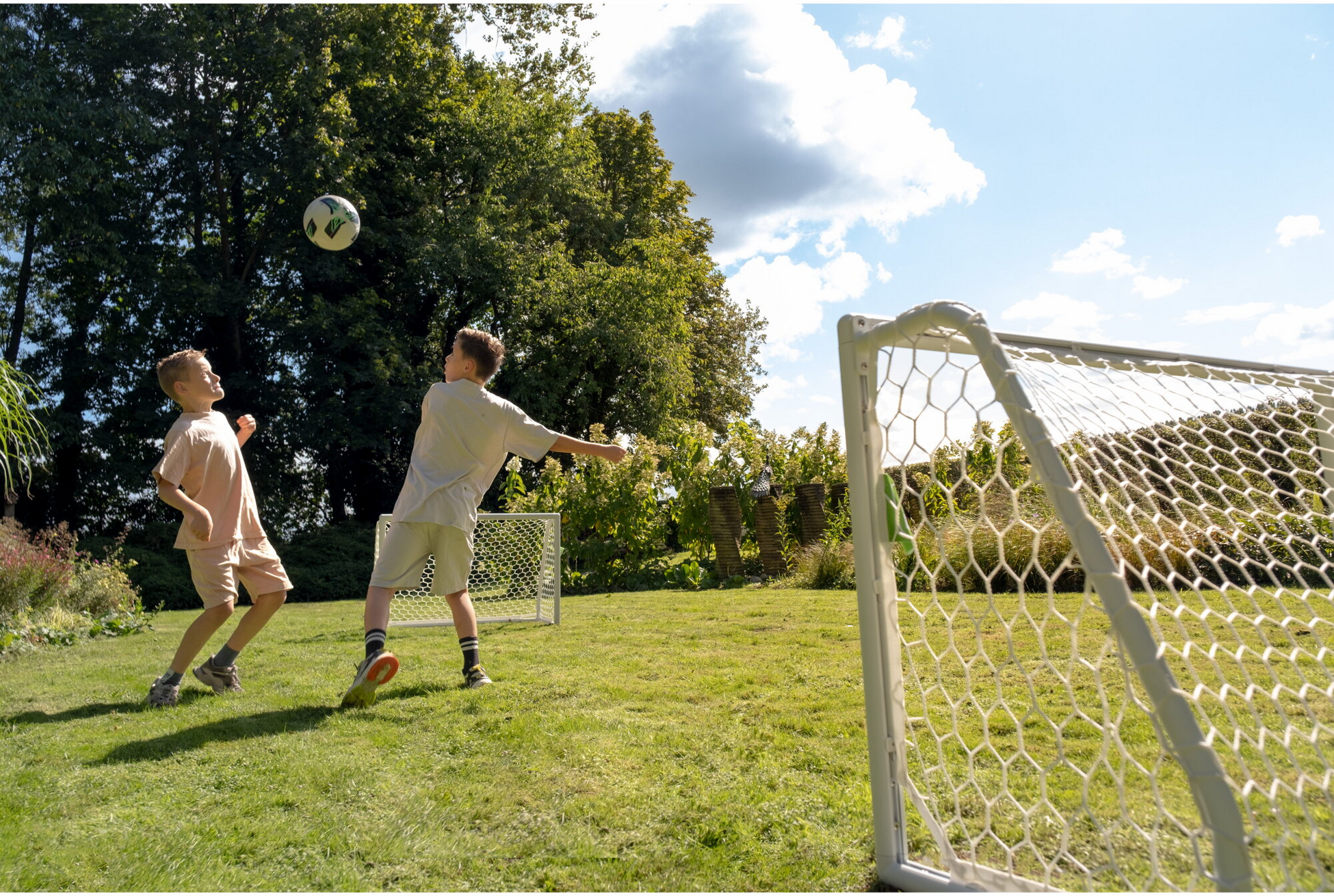 EXIT, Scala Fotbollsm&aring;l Av Aluminium 120x80cm - Vit