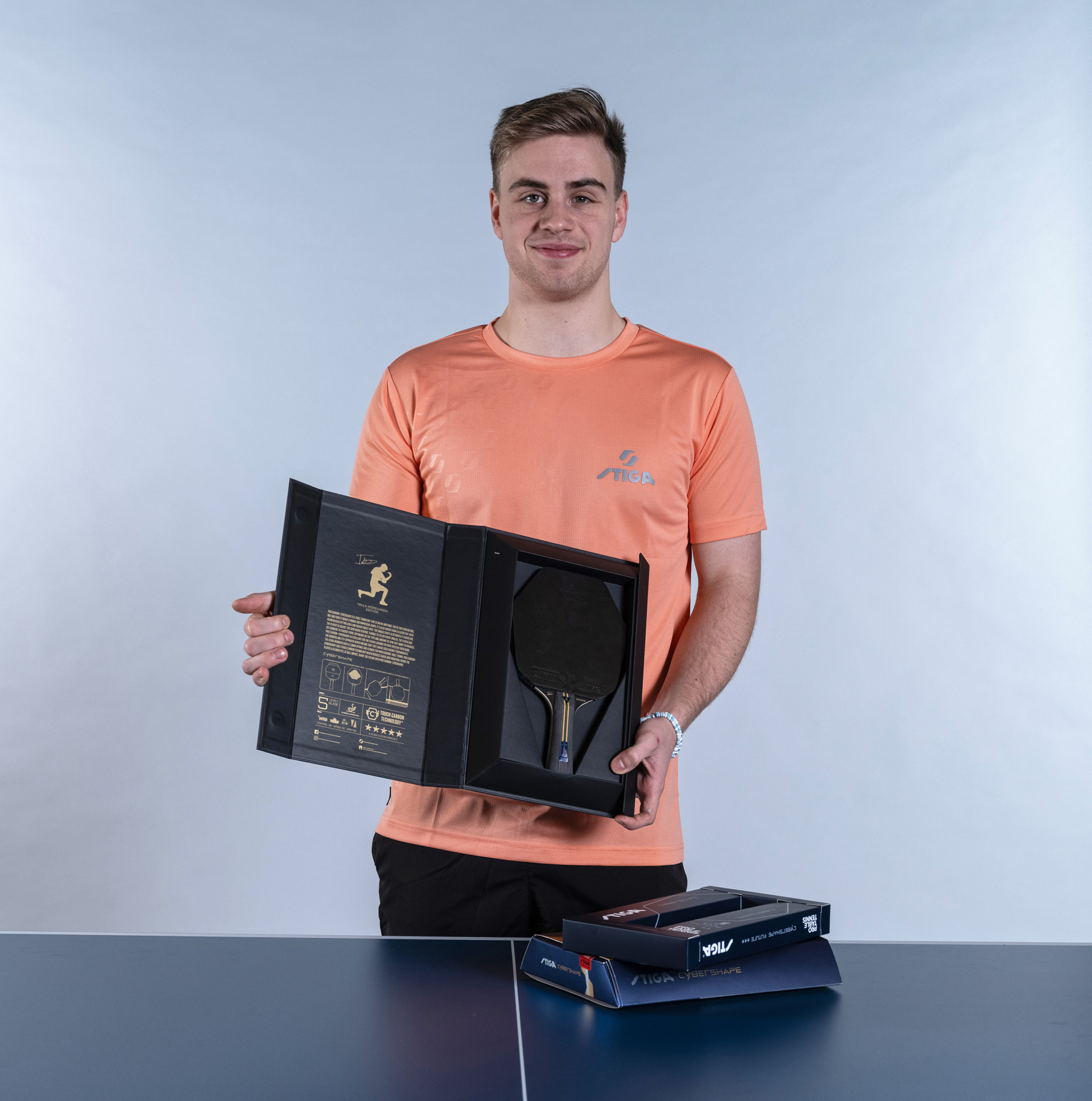 STIGA, Stiga Pinigsrack Pro Carbon Plus Cybershape Truls Edition - 5-star