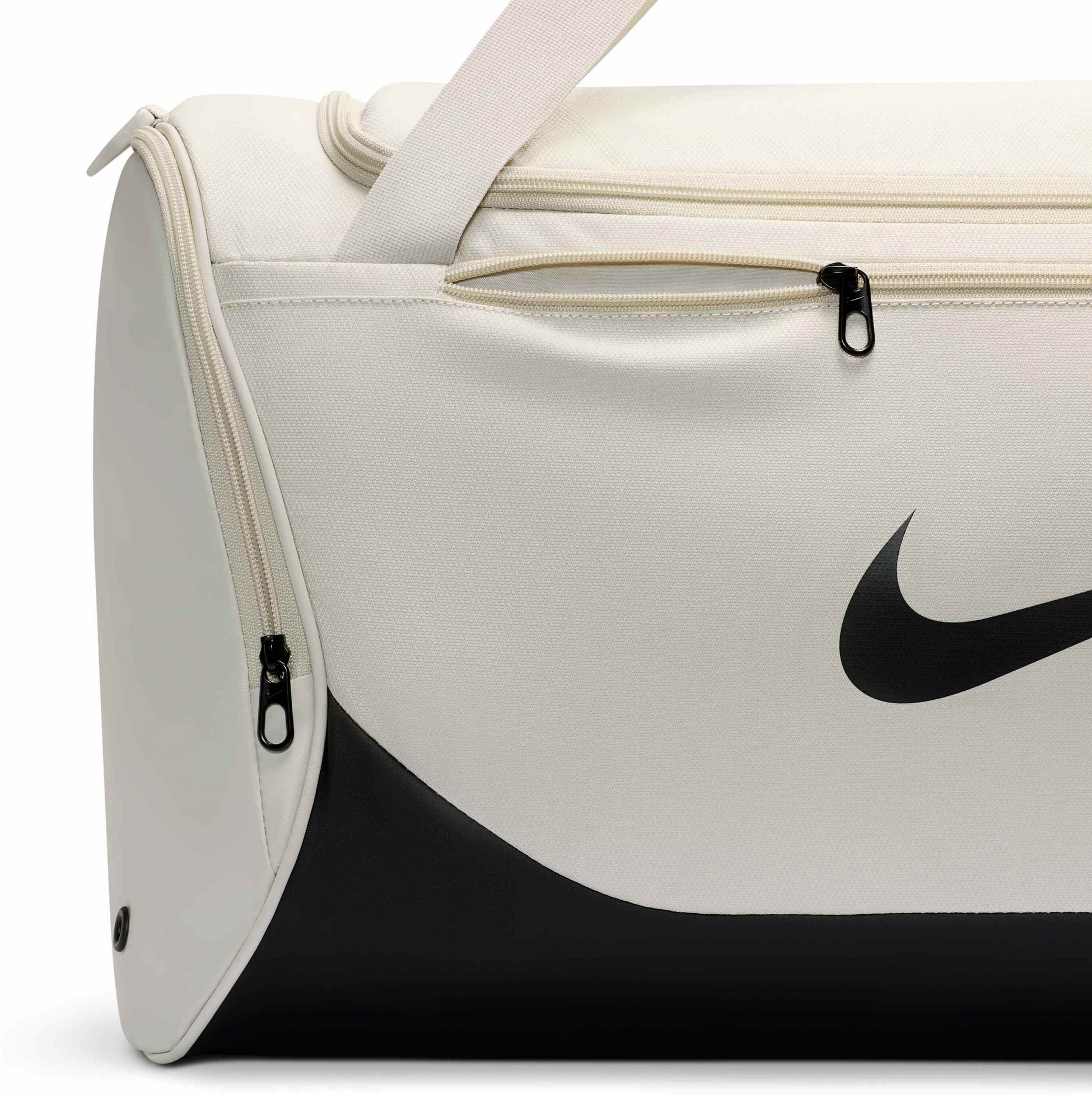 NIKE, Training Duffel Bag (medium, 60l) Brasilia