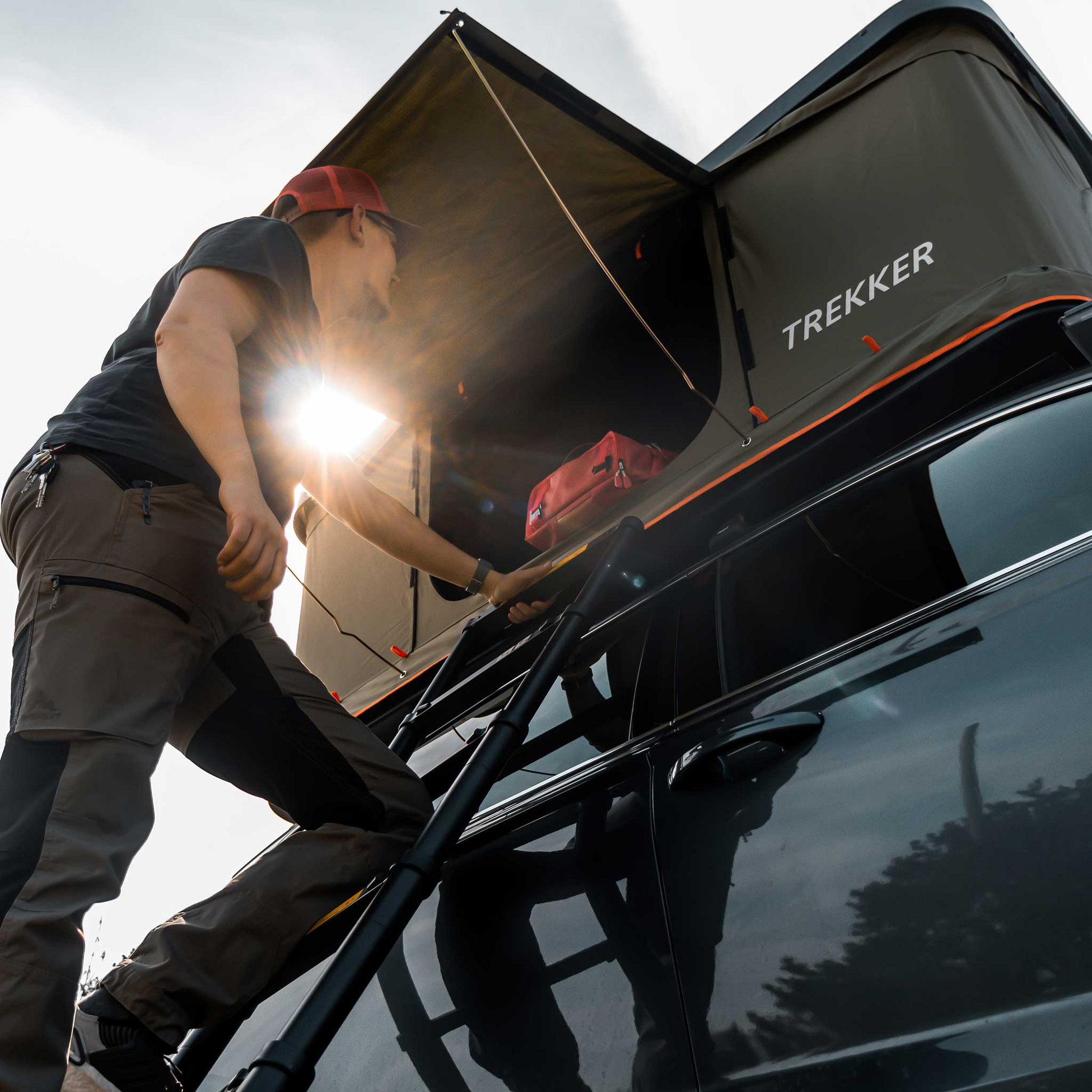 TREKKER, Trekker Rooftop Tent Hut M, Black