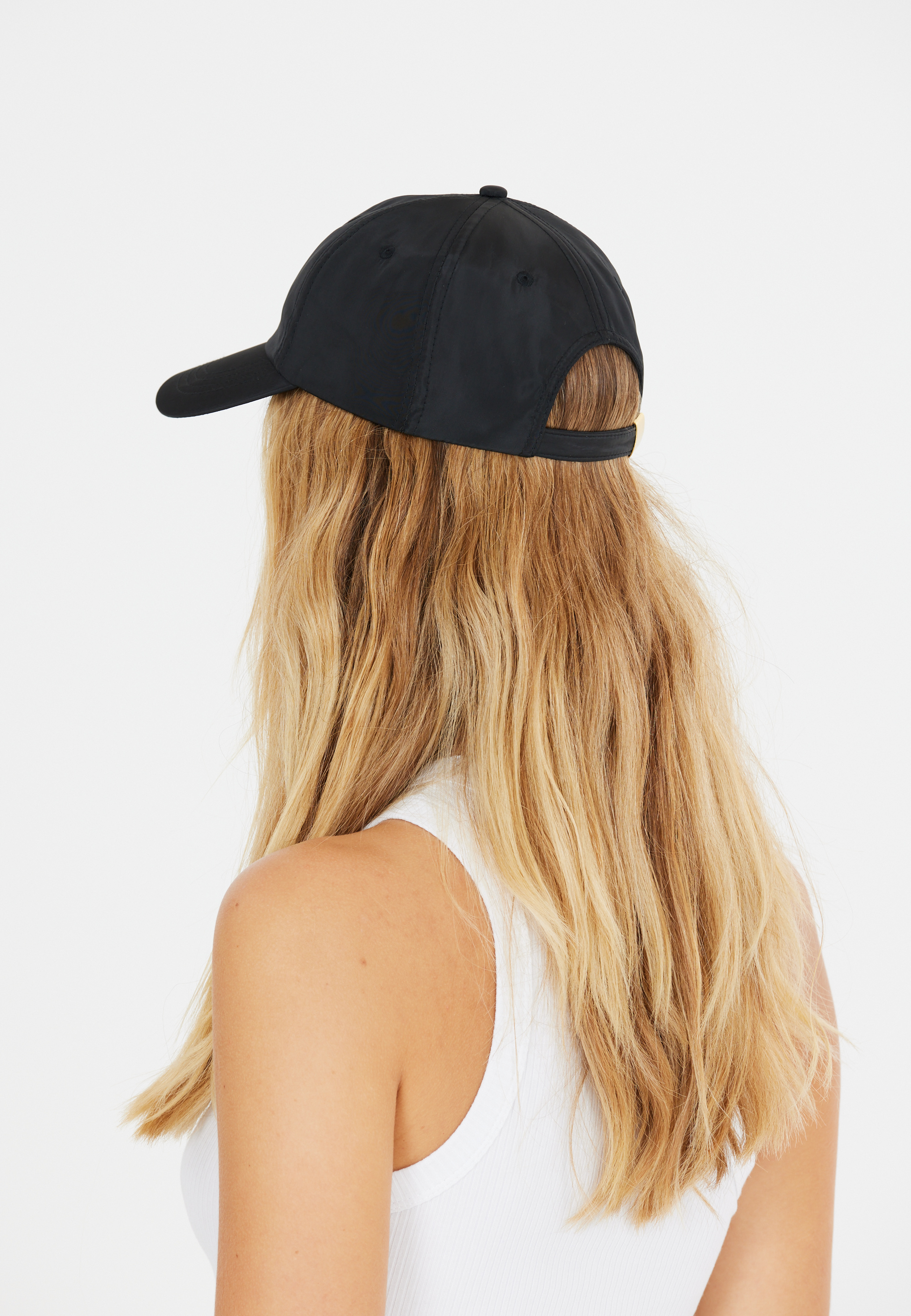 ATHLECIA, Trudy Cap