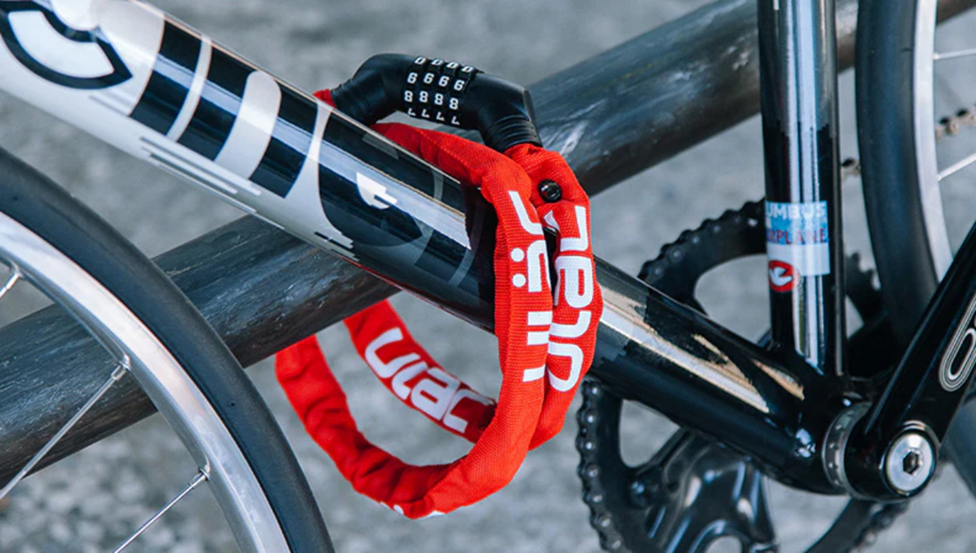 UL&Auml;C, Ul&auml;c Street Fighter Red Kedjel&aring;s Med Kod