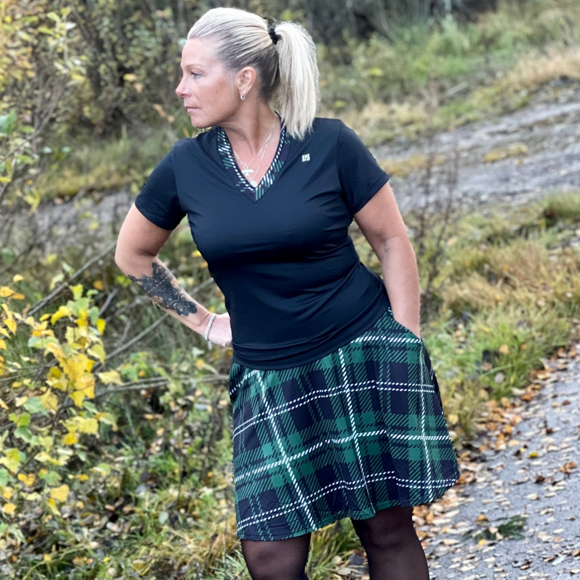 SHE DID, V-ringad Topp Rutig