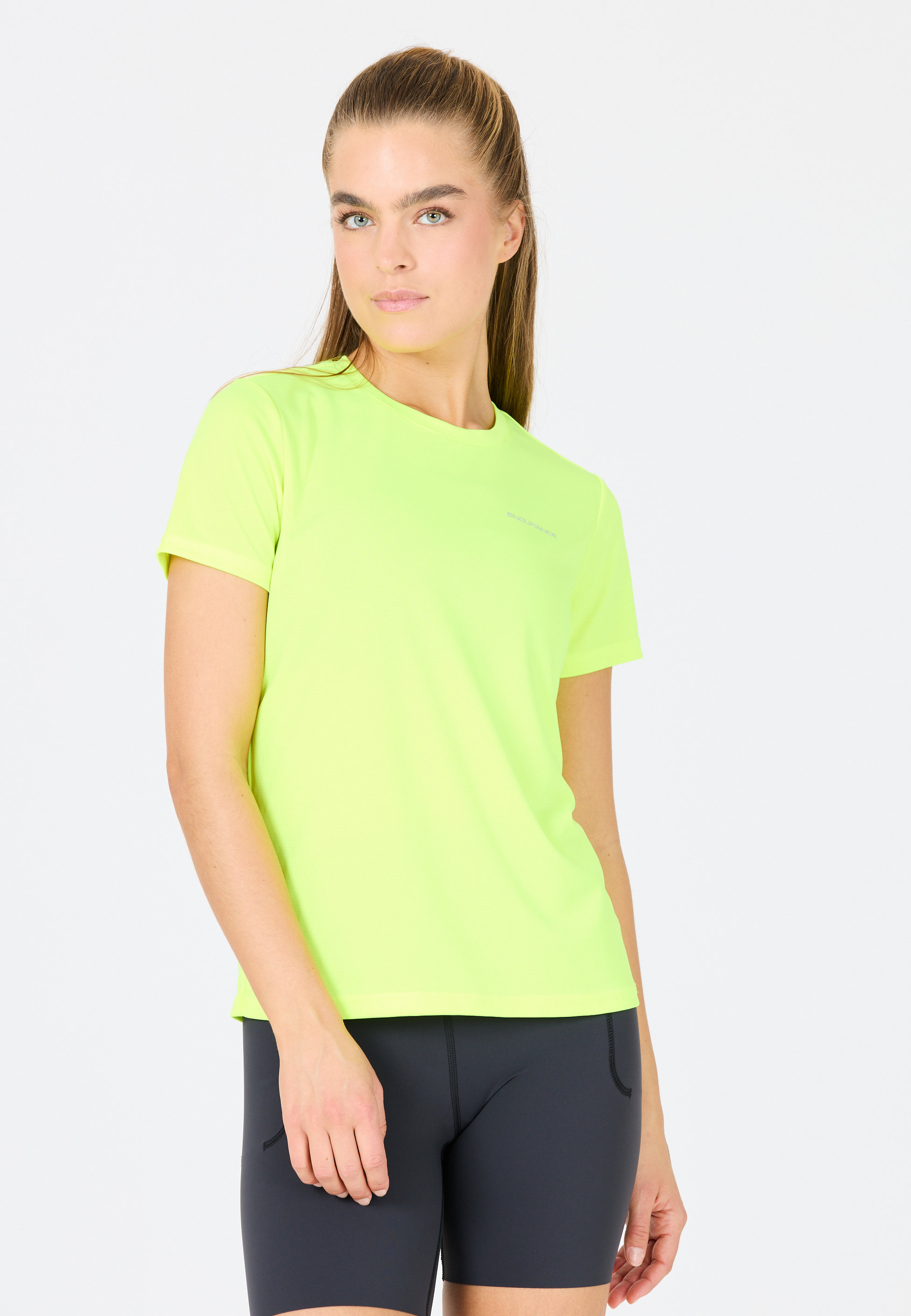 ENDURANCE, Vista T-shirt