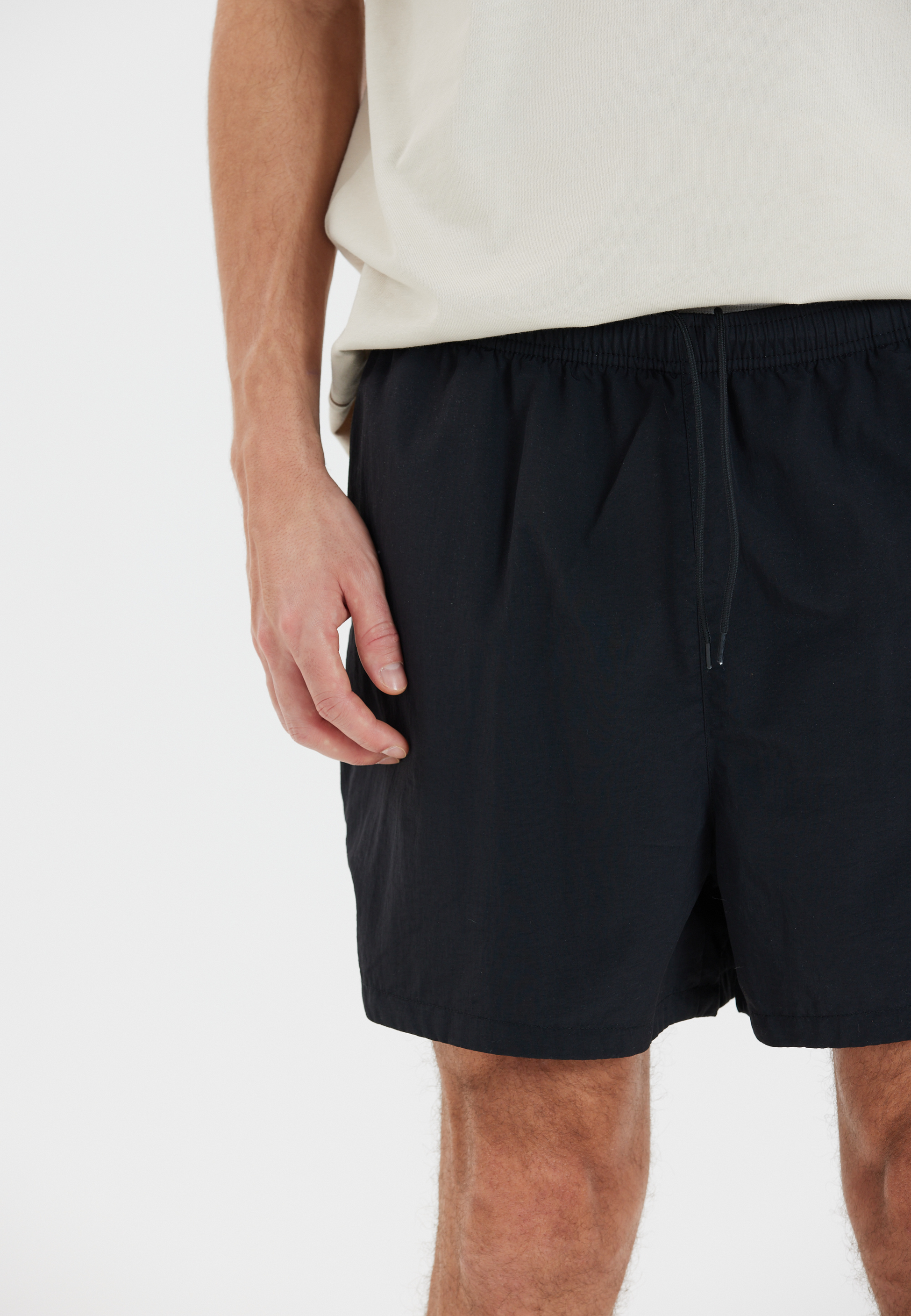 SOS, Whitsunday Shorts