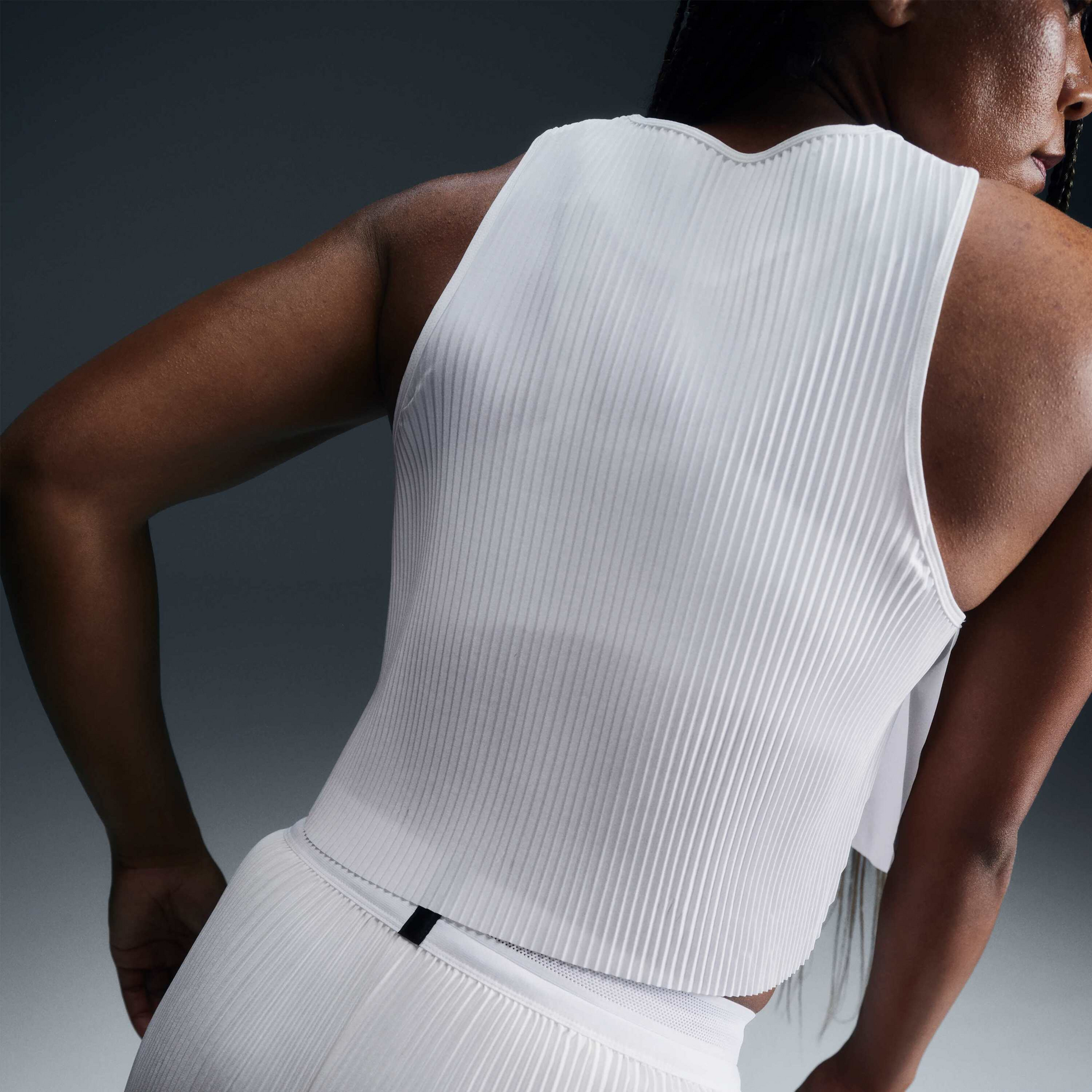 NIKE, Women's Dri-fit Adv Cropped Running Tank Top Aeroswift