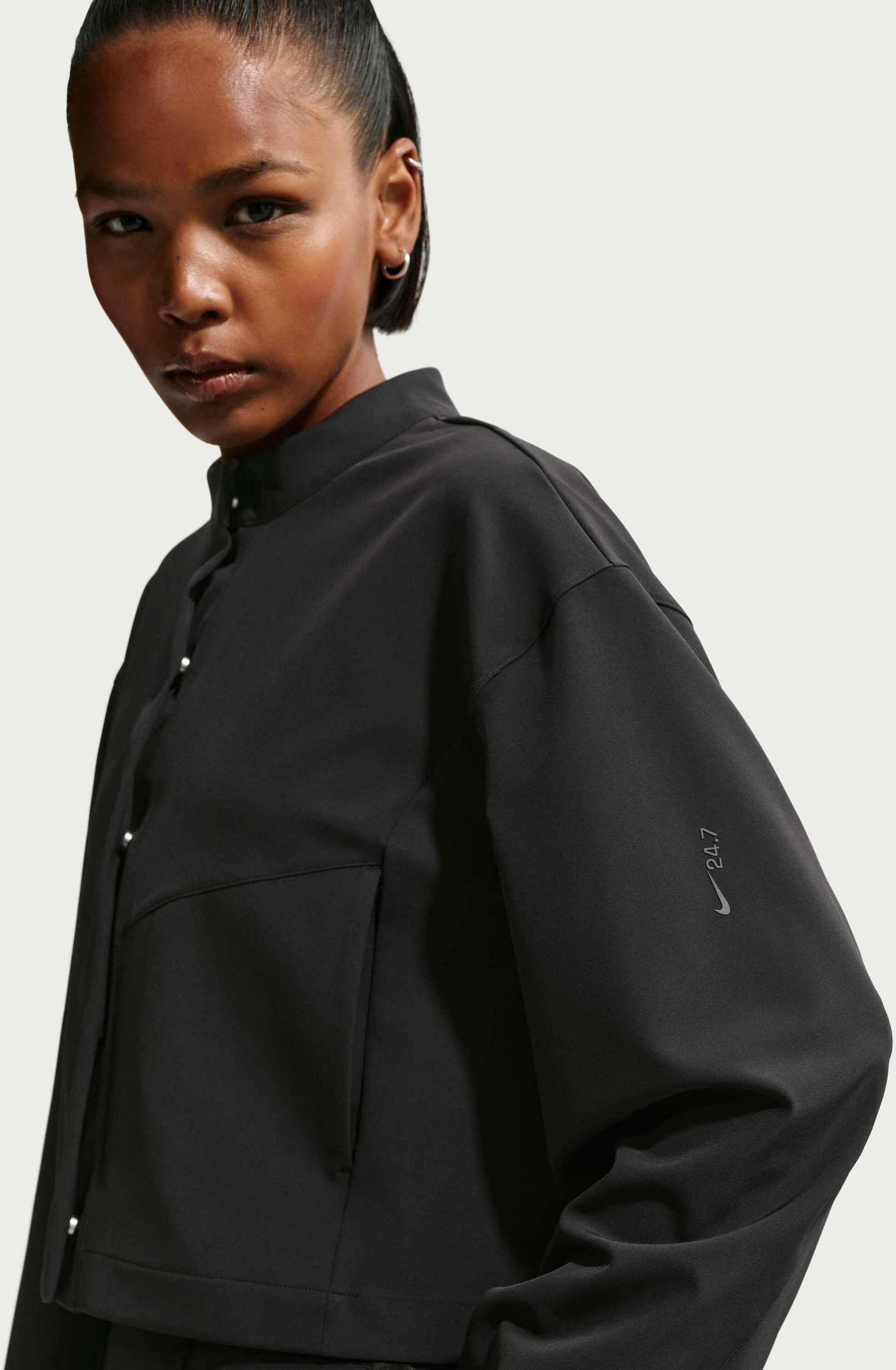 NIKE, Women's Dri-fit Loose-fit Cropped Jacket 24.7 Perfectstretch