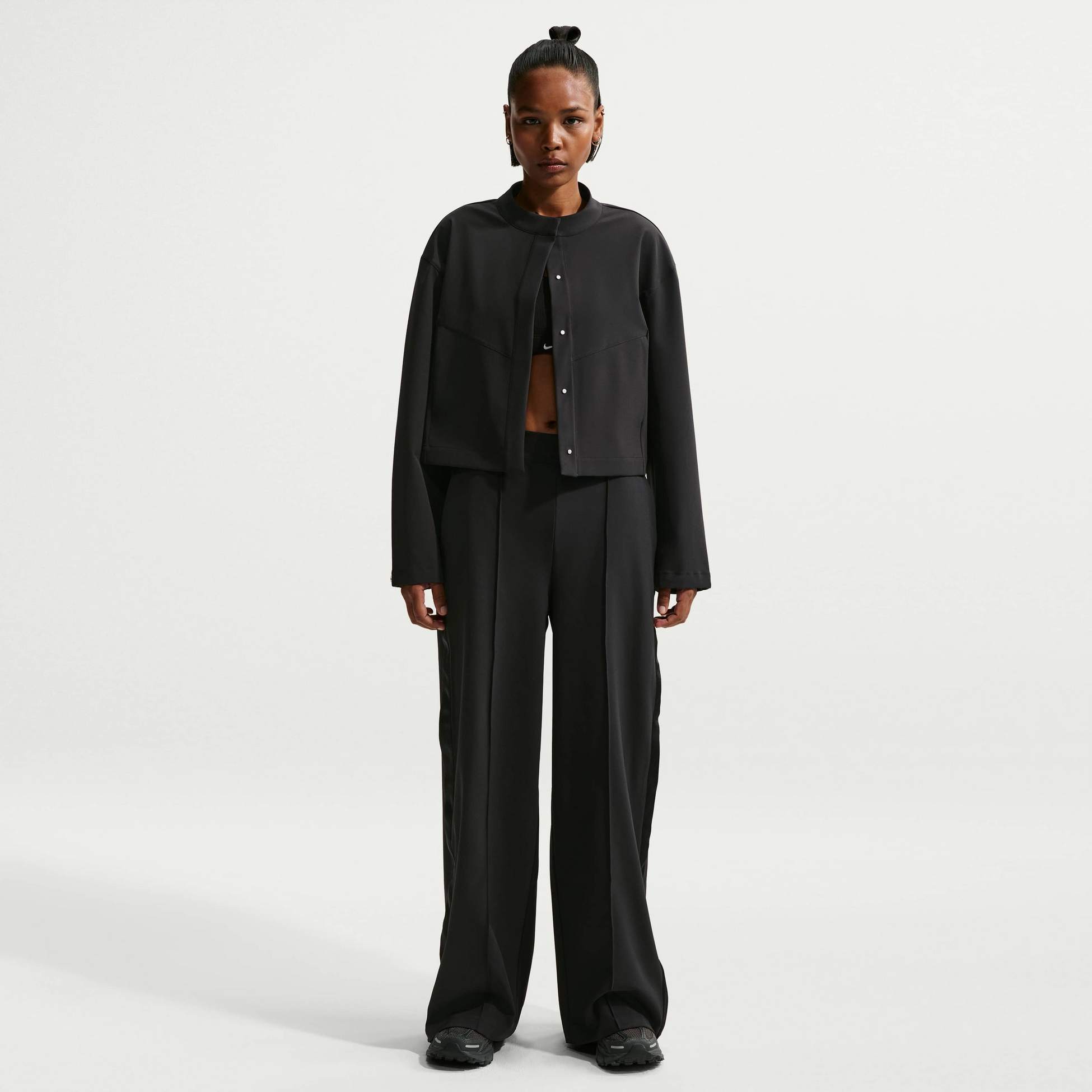 NIKE, Women's Dri-fit Loose-fit Cropped Jacket 24.7 Perfectstretch