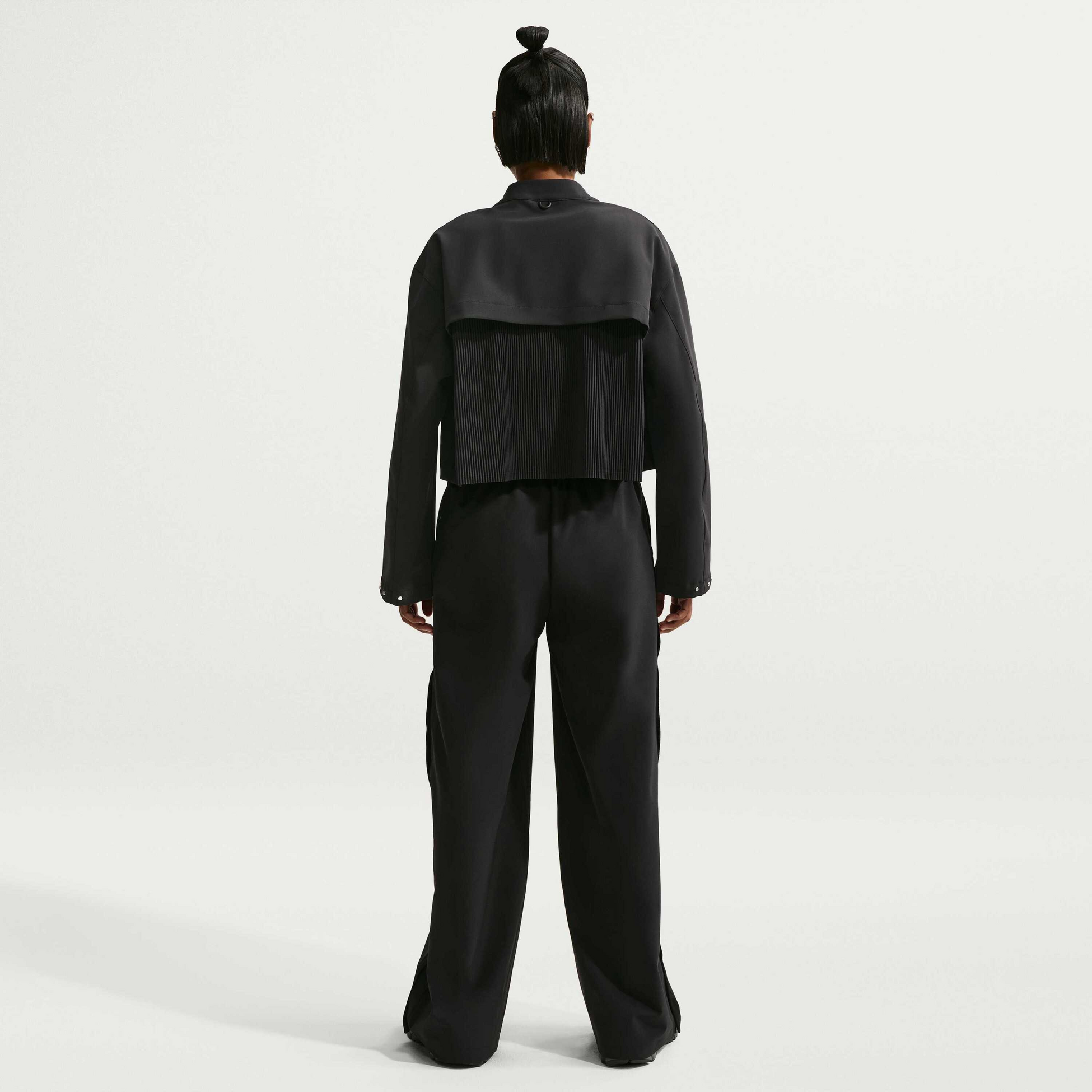 NIKE, Women's Dri-fit Loose-fit Cropped Jacket 24.7 Perfectstretch