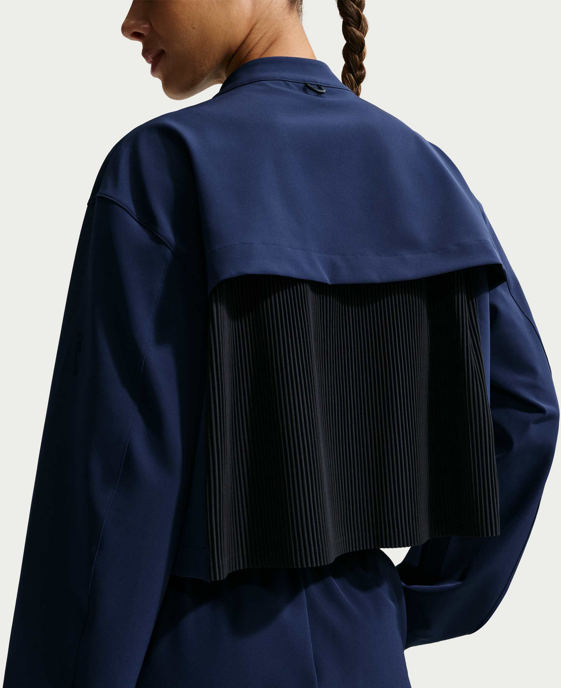 NIKE, Women's Dri-fit Loose-fit Cropped Jacket 24.7 Perfectstretch