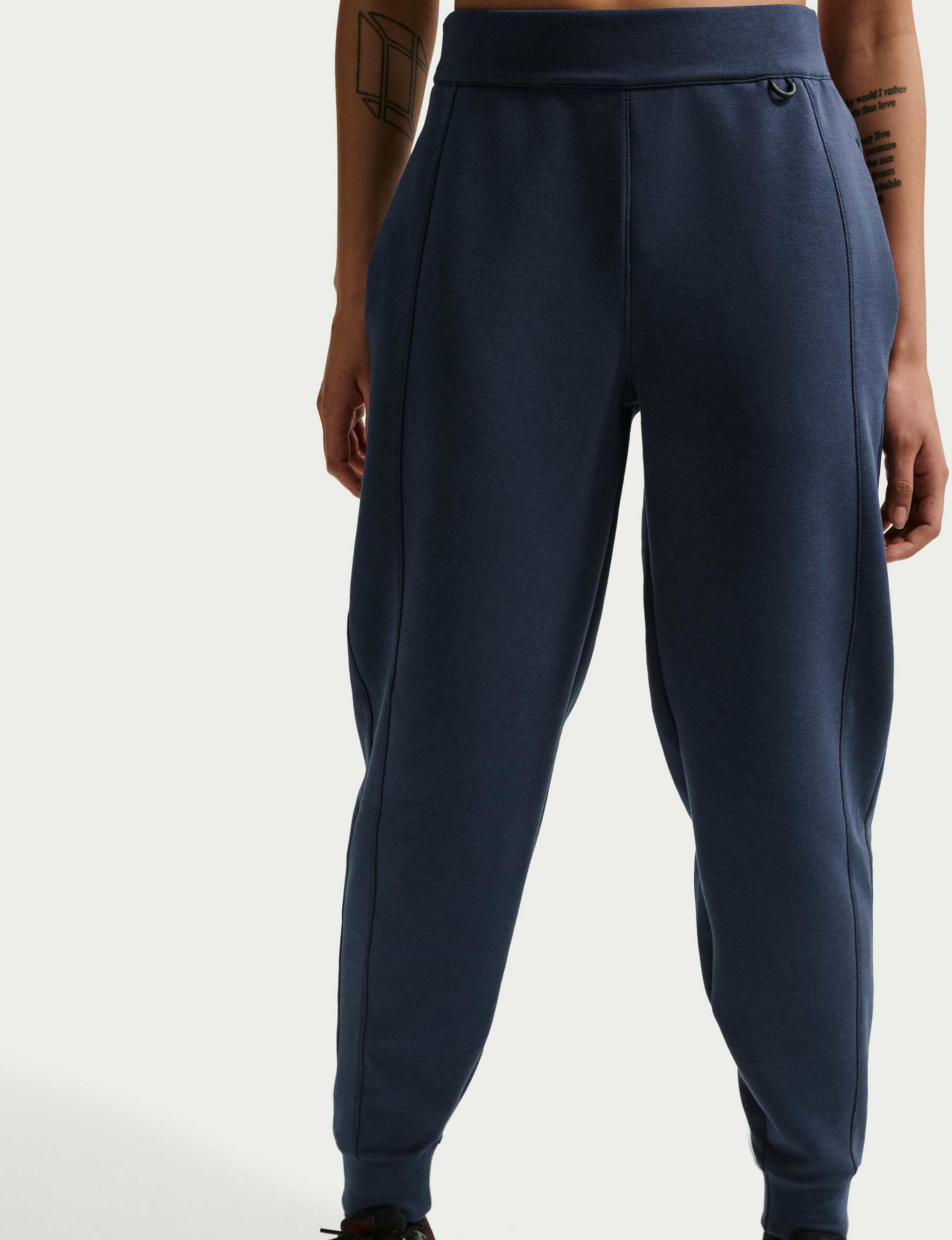 NIKE, Women's Dri-fit Mid-rise Joggers 24.7 Impossiblysoft