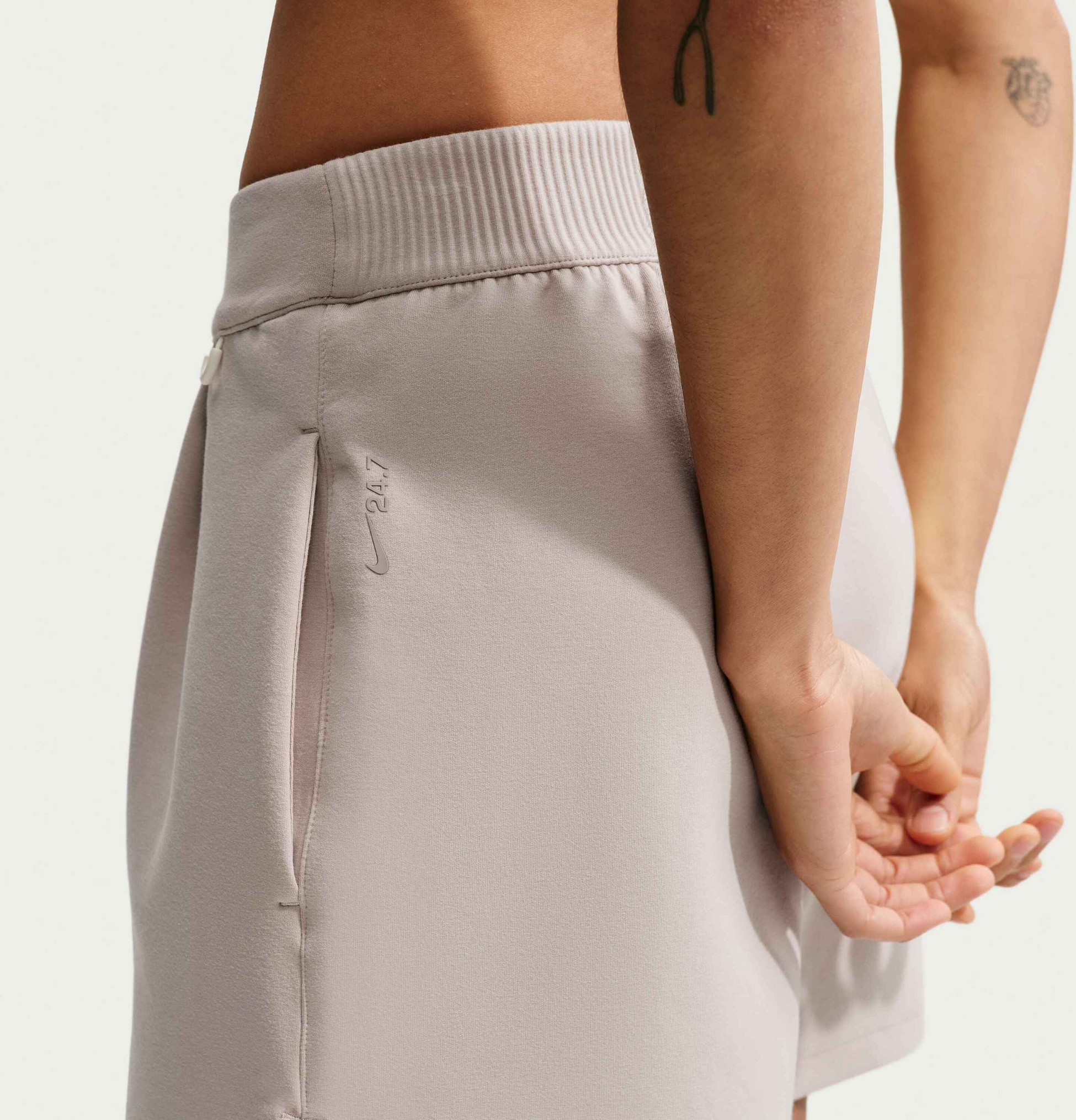 NIKE, Women's Dri-fit Mid-rise Loose 10cm (approx.) Shorts 24.7 Impossiblysoft