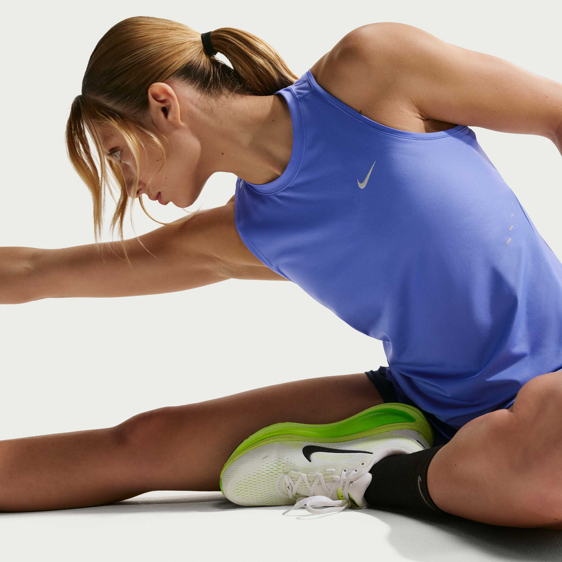 NIKE, Women's Dri-fit Running Tank Top Swift