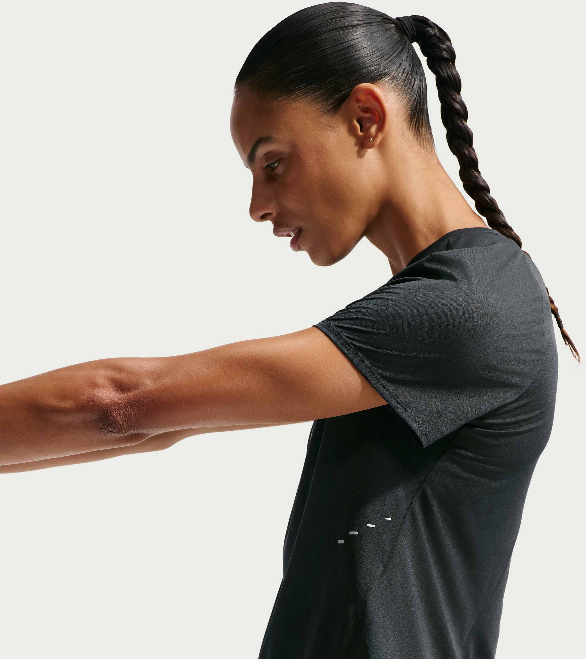 NIKE, Women's Dri-fit Short-sleeve Running Top Swift Breathe