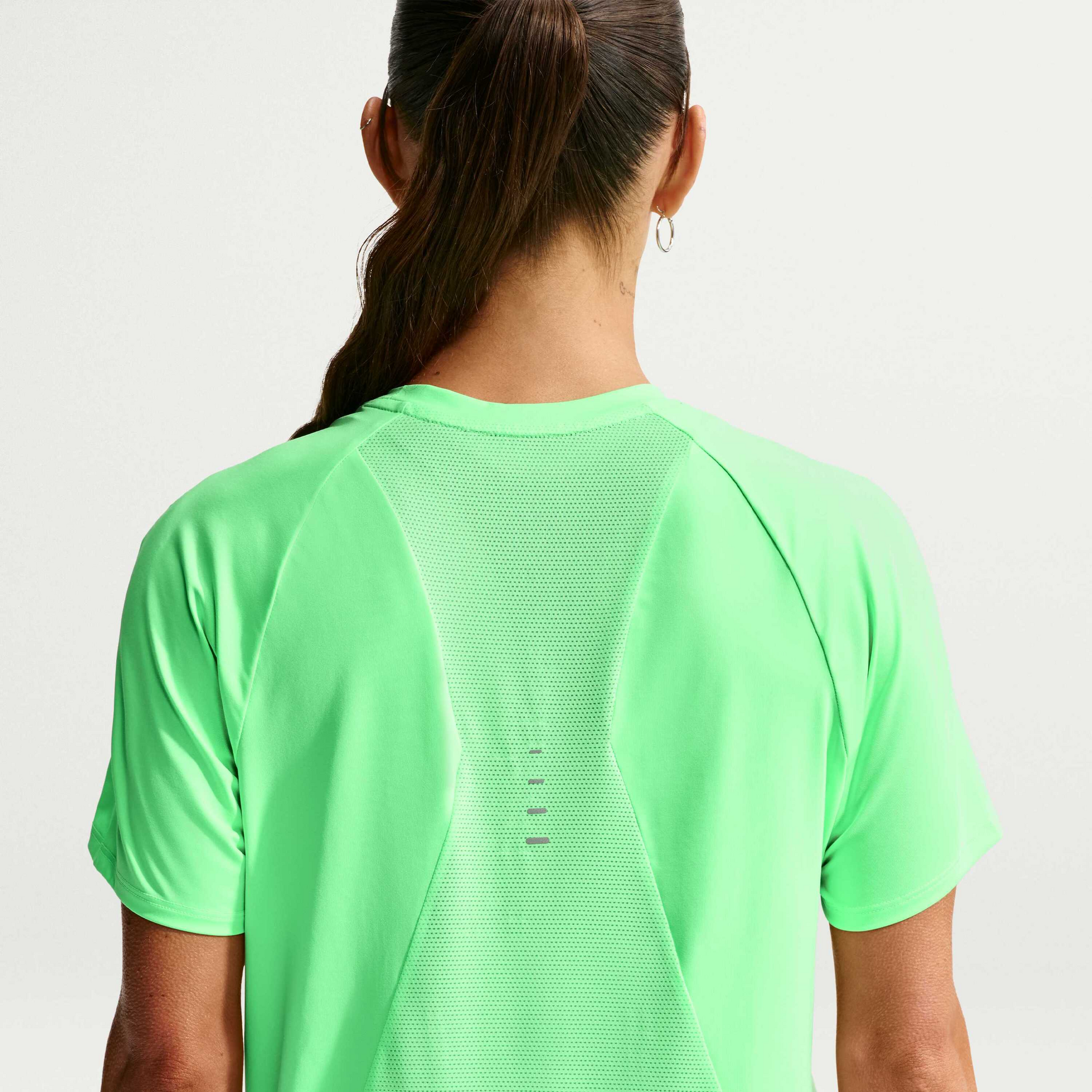 NIKE, Women's Dri-fit Short-sleeve Running Top Swift