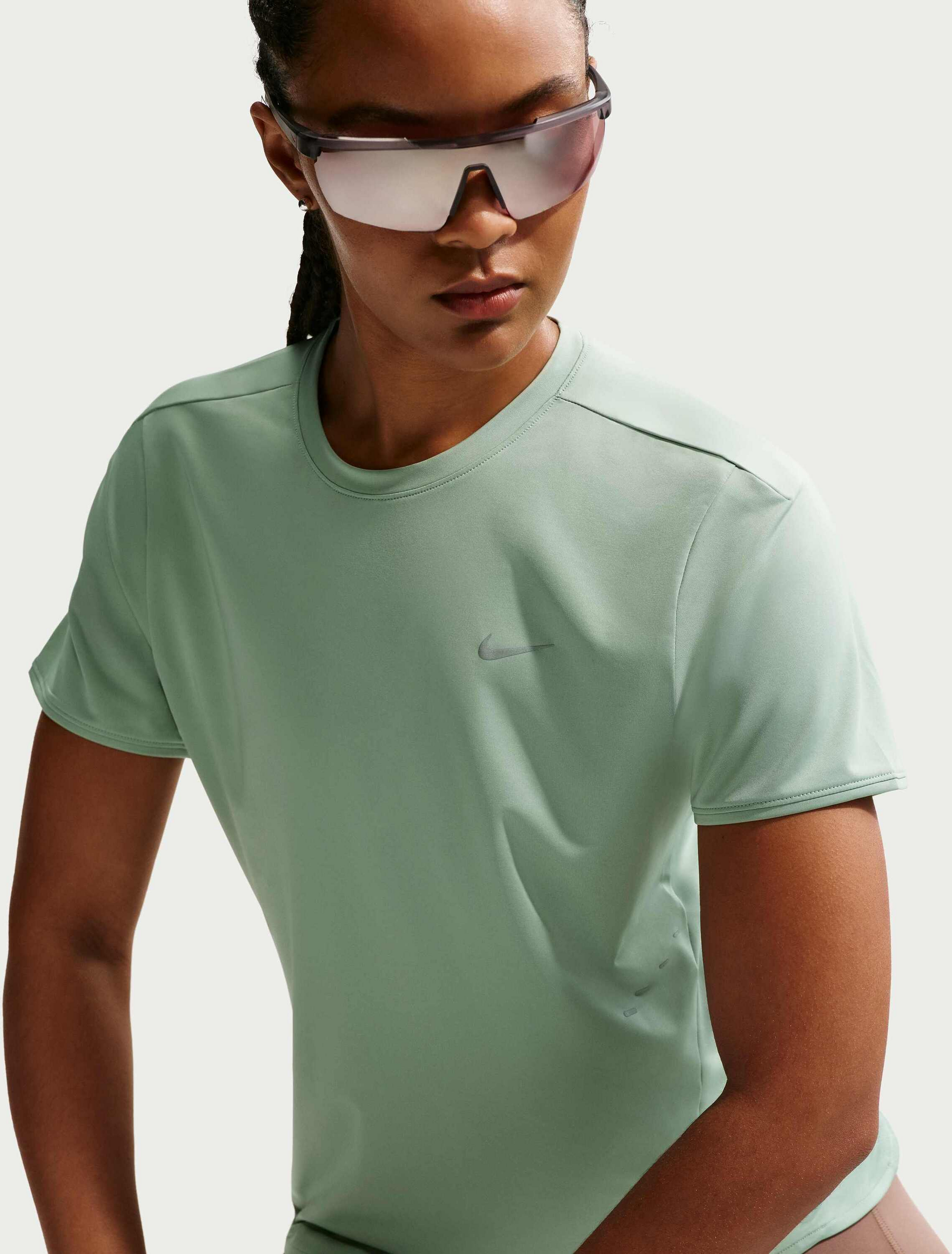 NIKE, Women's Dri-fit Short-sleeve Running Top Swift