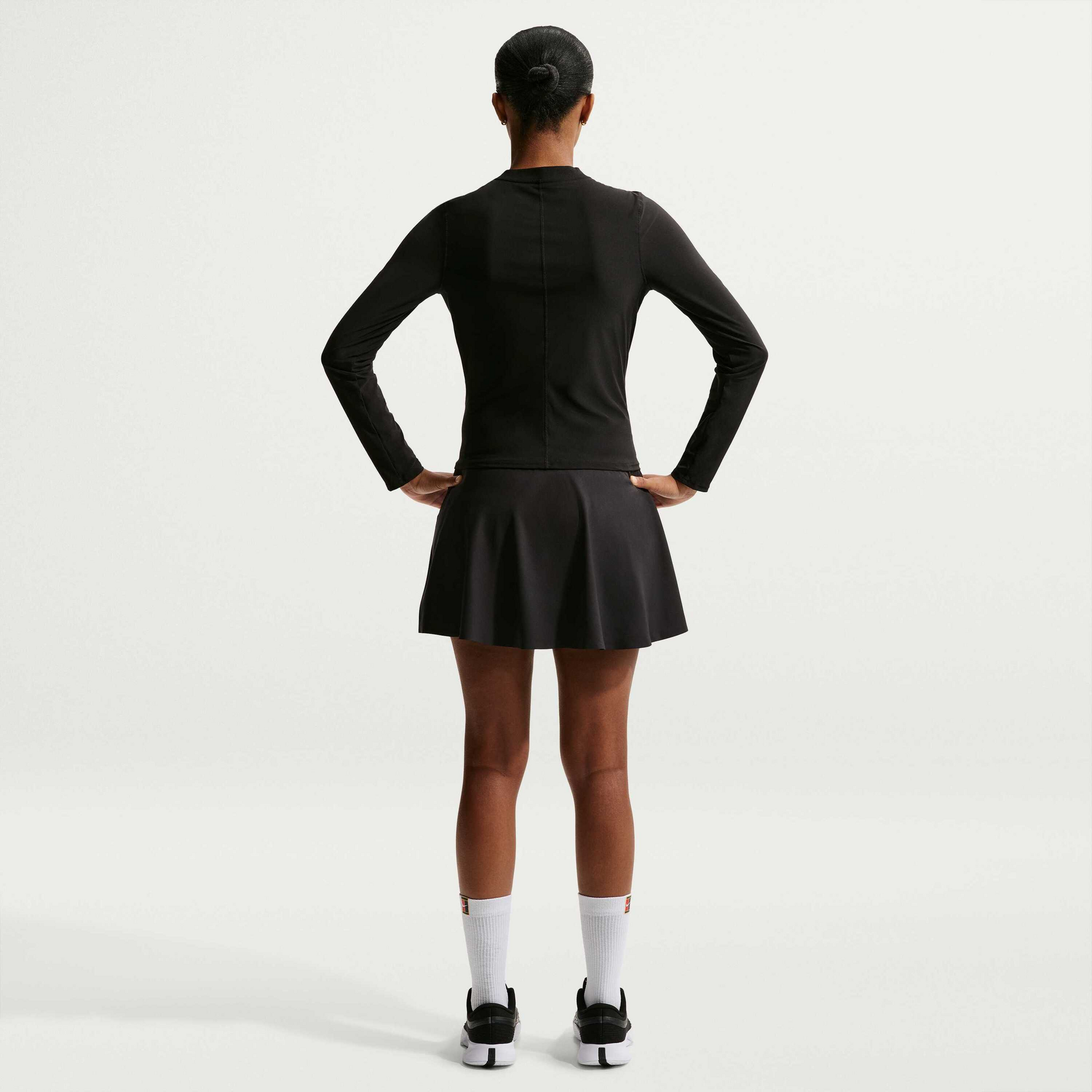 NIKE, Women's Dri-fit-mid Layer Tennis Top Nikecourt Advantage