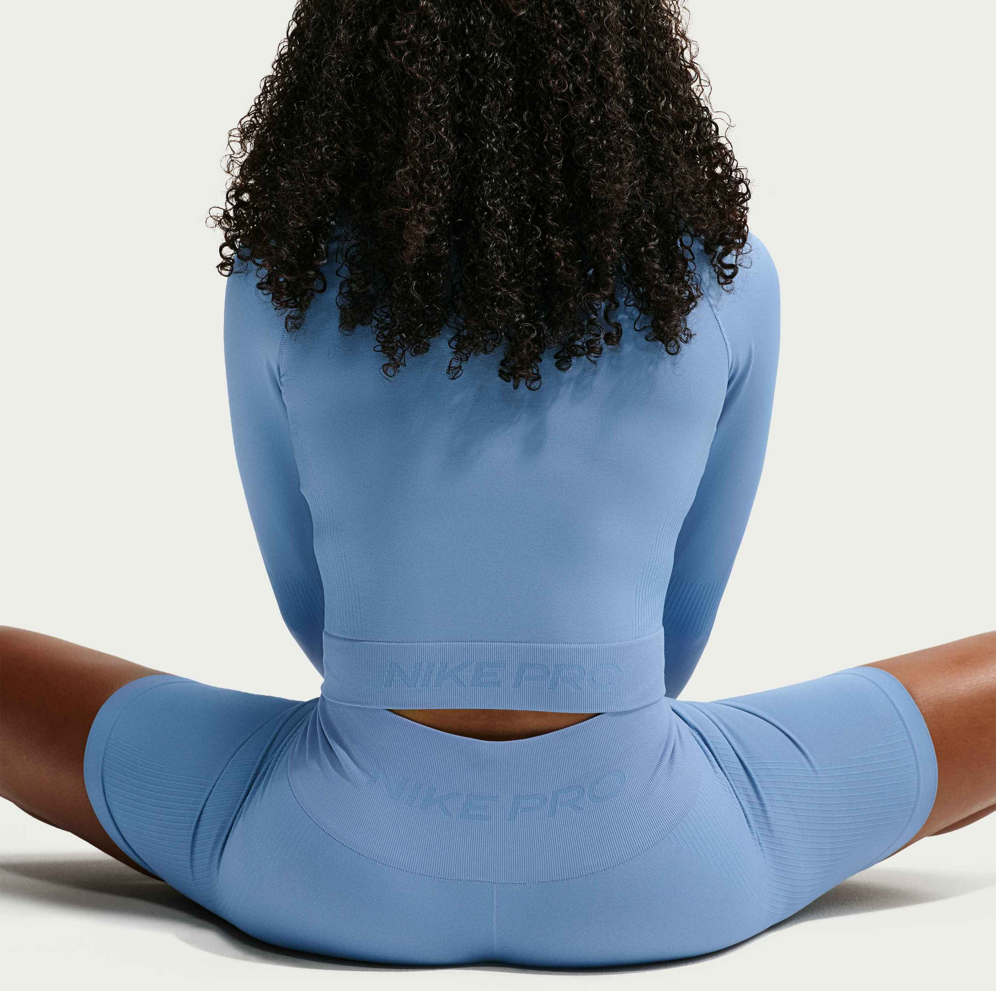 NIKE, Women's Full-zip Training Top Pro Seamless