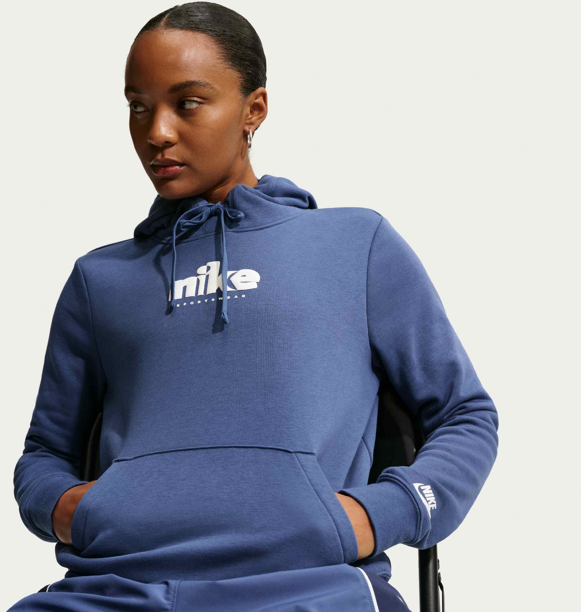 NIKE, Women's Graphic Pullover Hoodie Sportswear Club Fleece