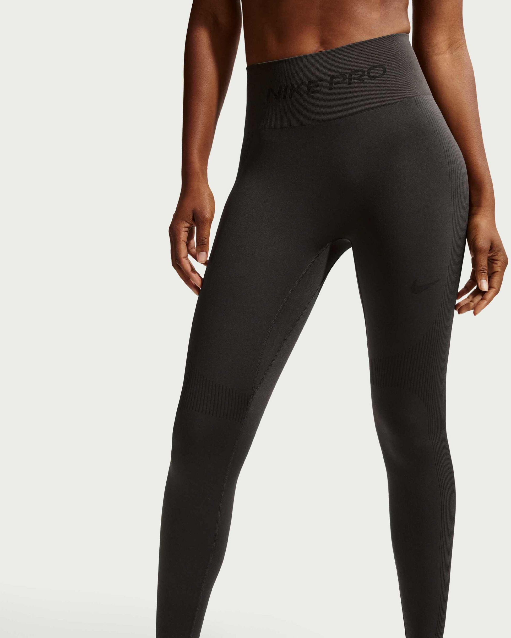 NIKE, Women's High-waisted 7/8 Leggings Pro Seamless
